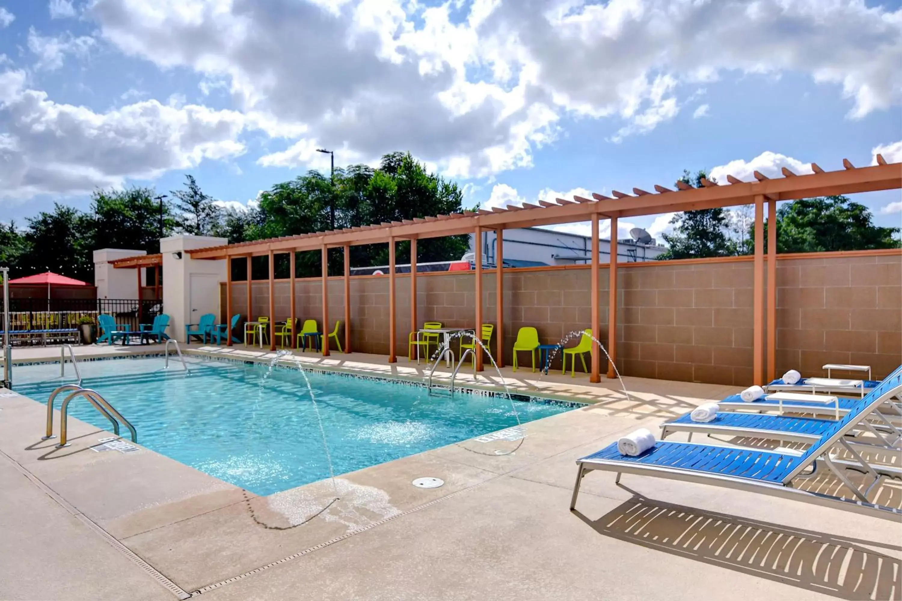 Property building, Swimming Pool in Home2Suites by Hilton Augusta