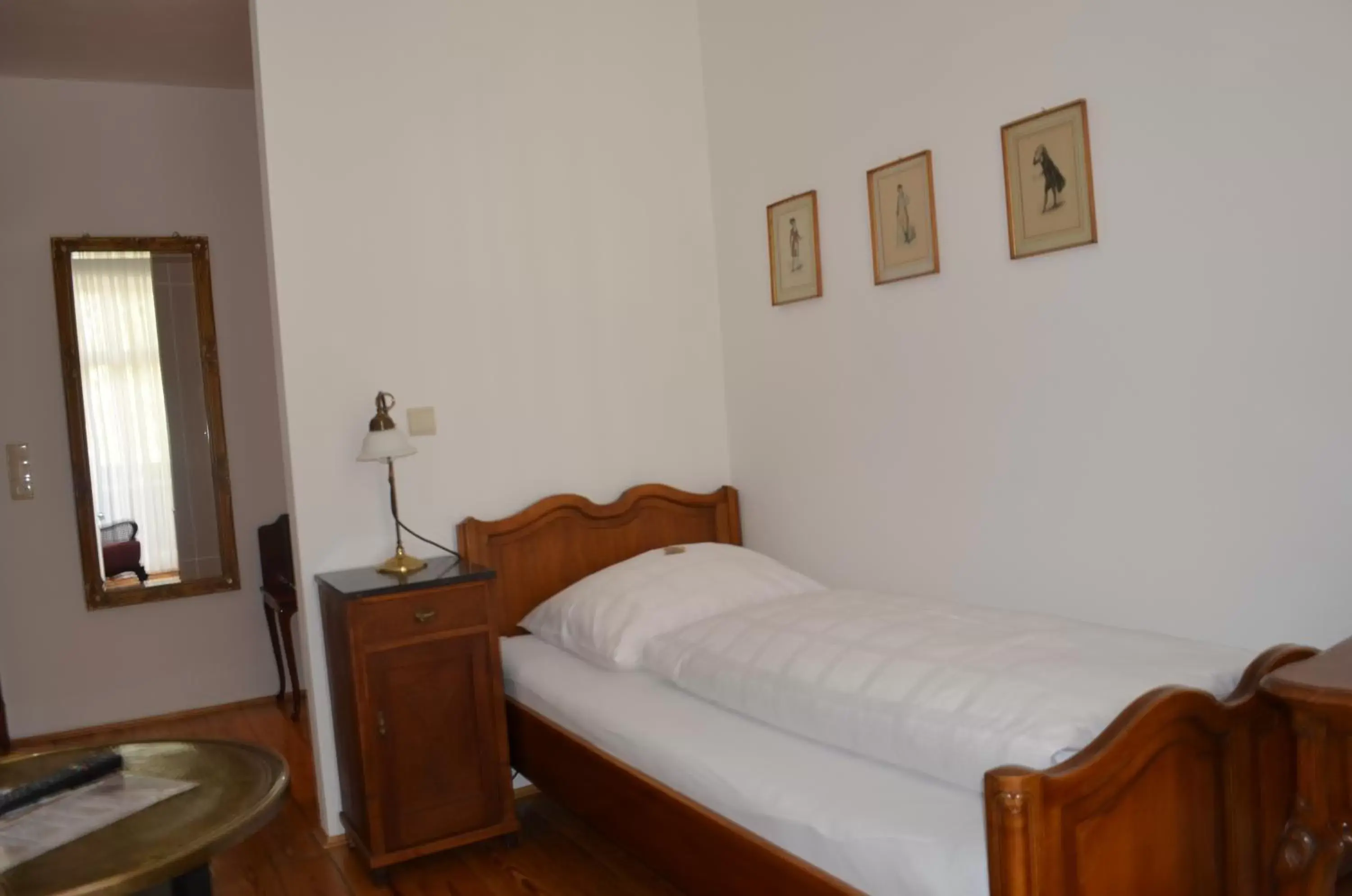 Photo of the whole room, Bed in Jahrhunderthotel Leipzig Photo of the whole room, Bed in Jahrhunderthotel Leipzig