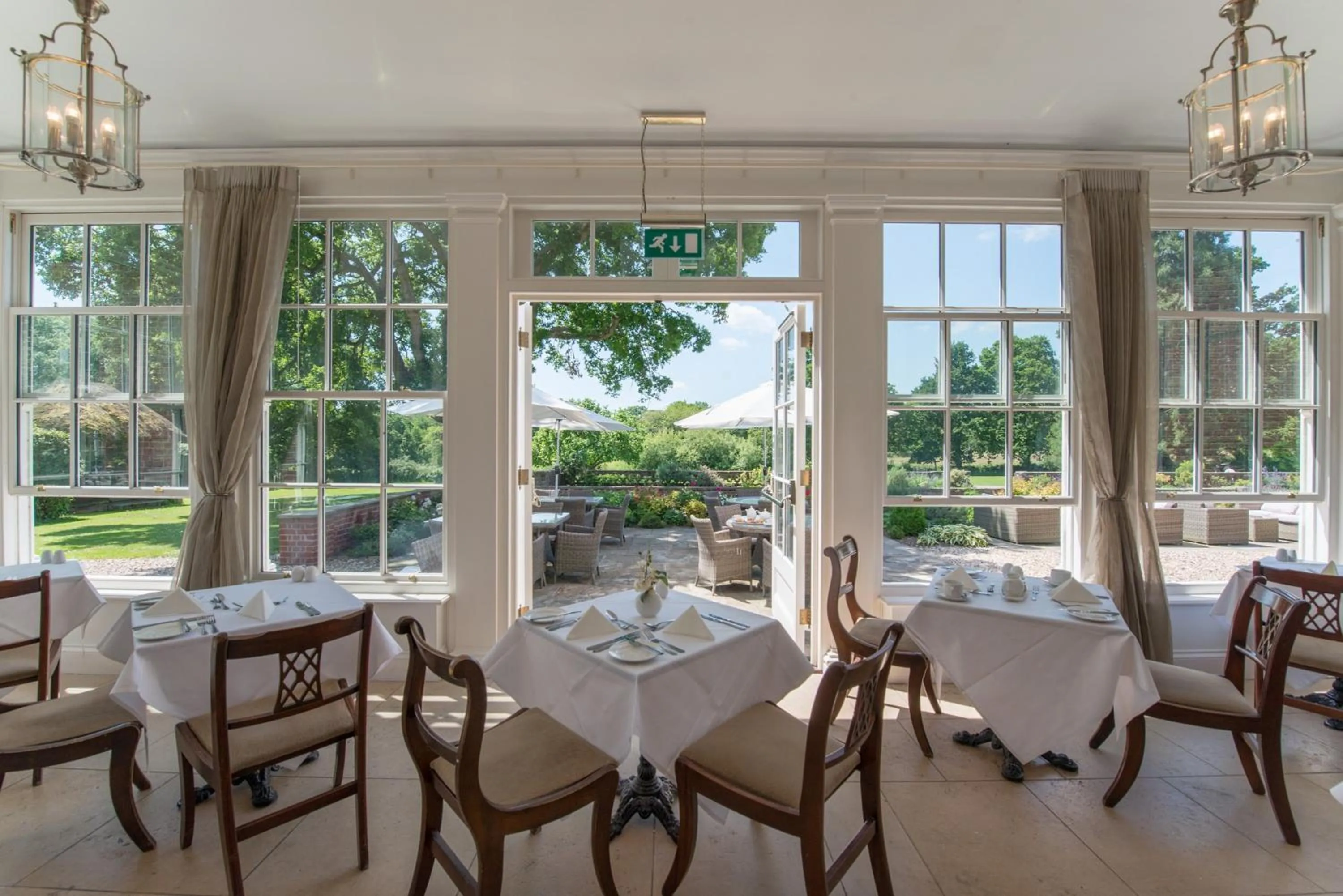 Restaurant/places to eat in Bartley Lodge Hotel