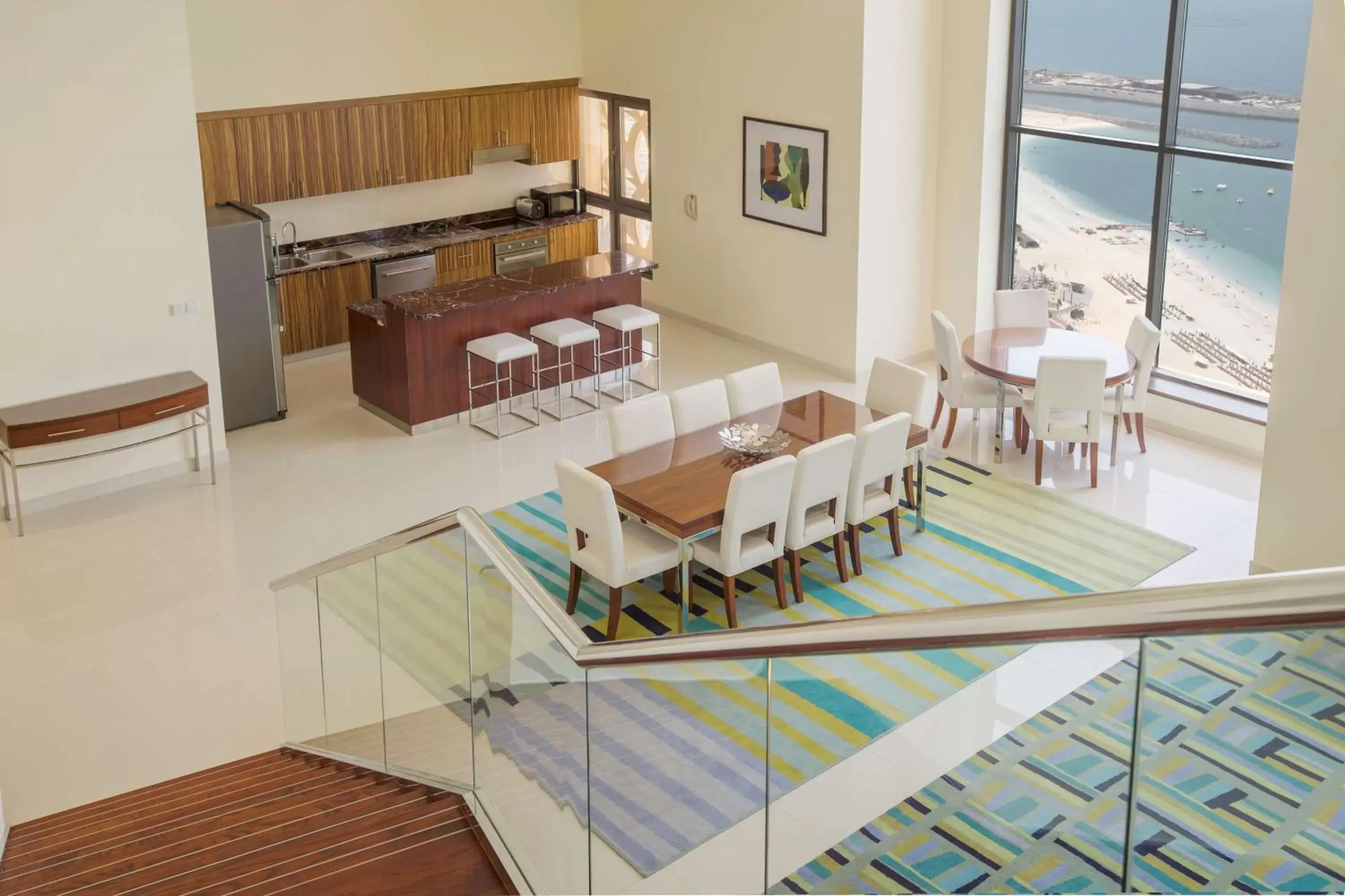 Living room, Kitchen/Kitchenette in Hilton Dubai The Walk