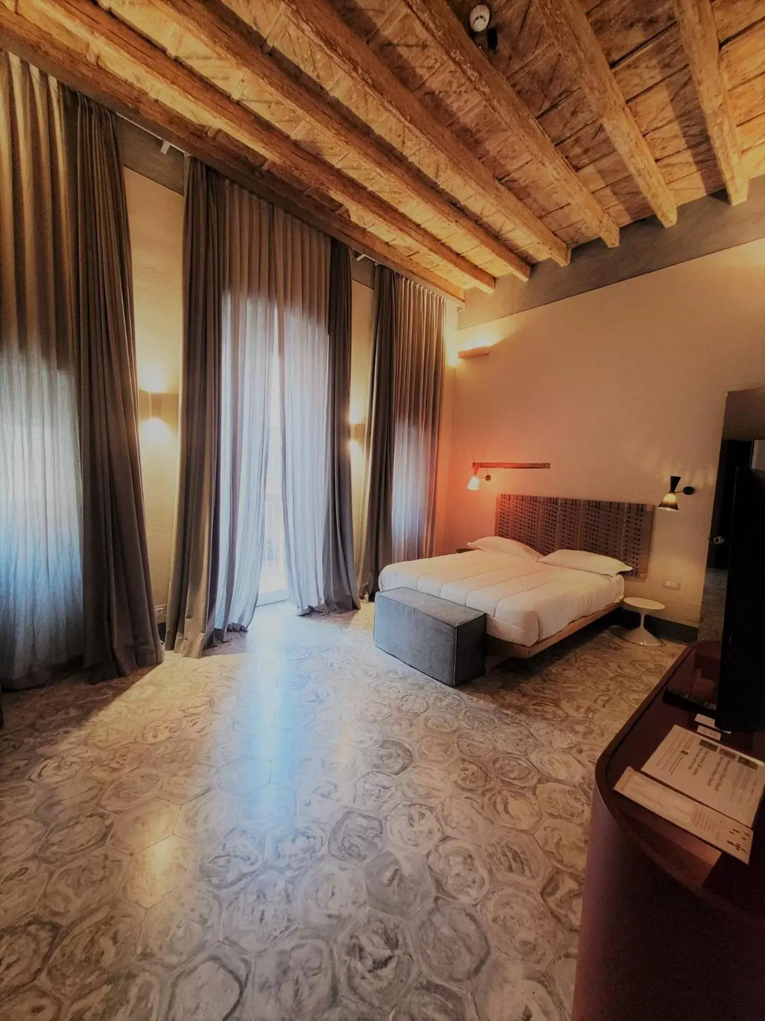 Photo of the whole room, Bed in Palazzo Calò
