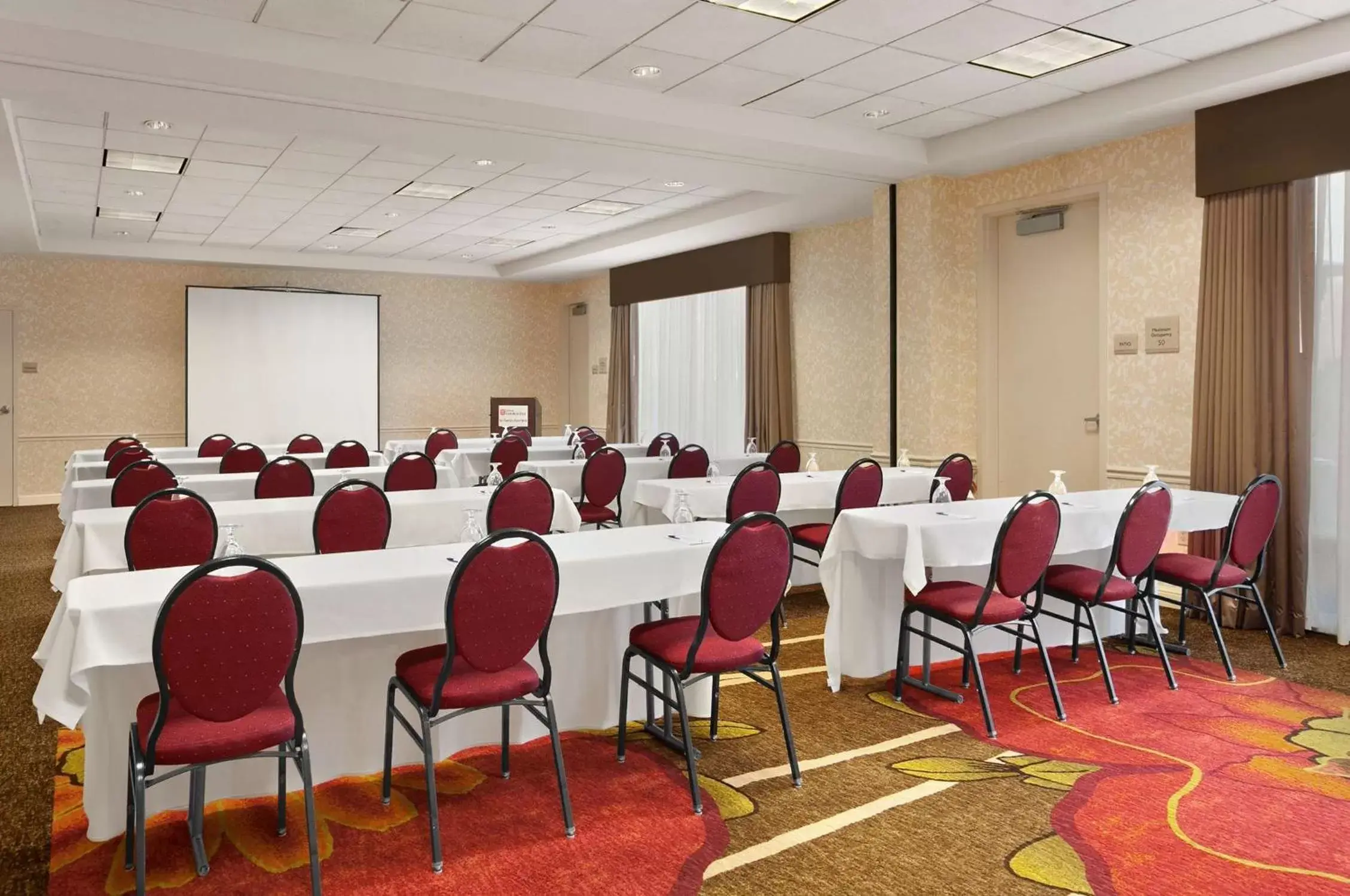 Meeting/conference room in Hilton Garden Inn San Francisco Airport North