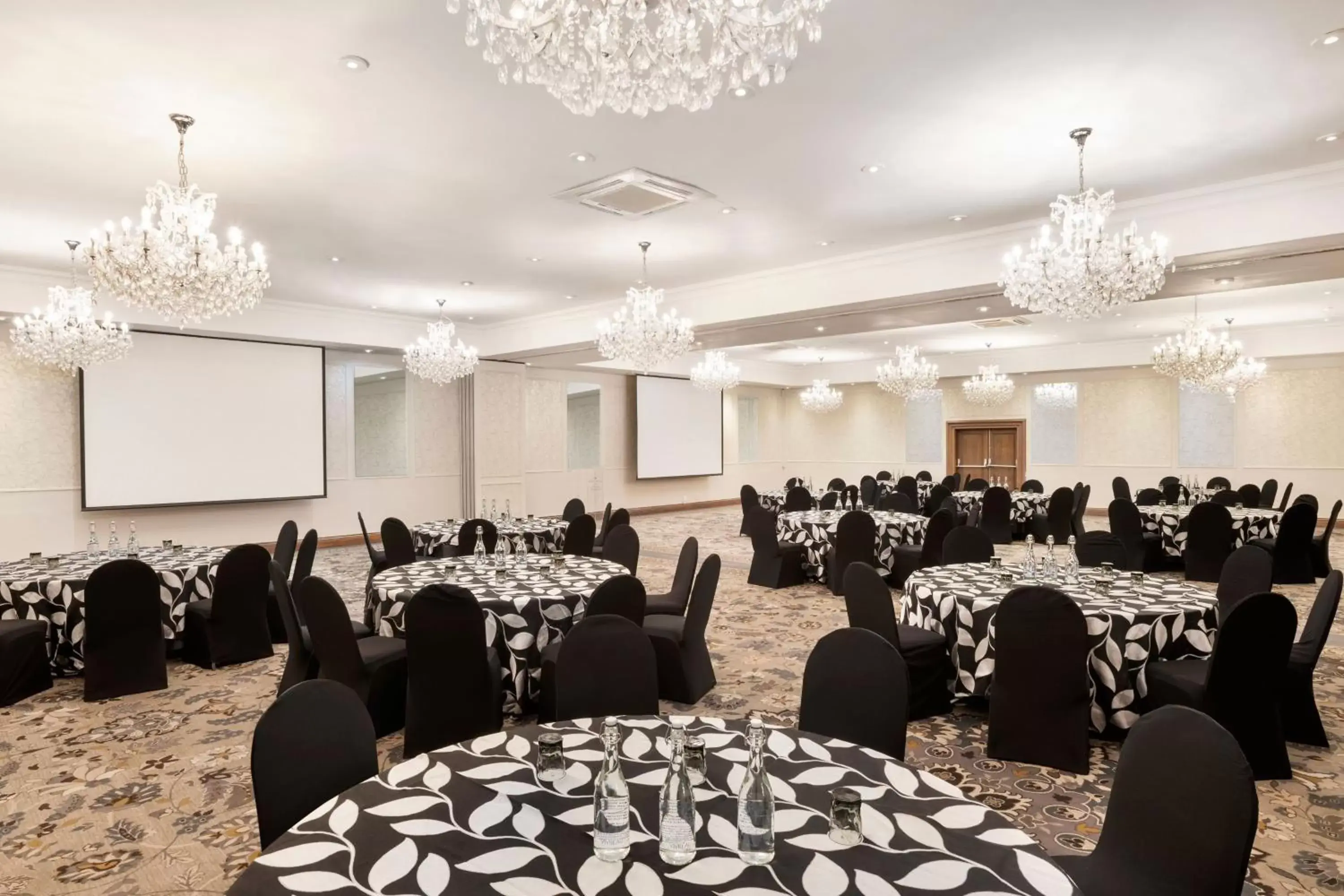 Meeting/conference room, Banquet Facilities in Protea Hotel by Marriott Johannesburg Balalaika Sandton