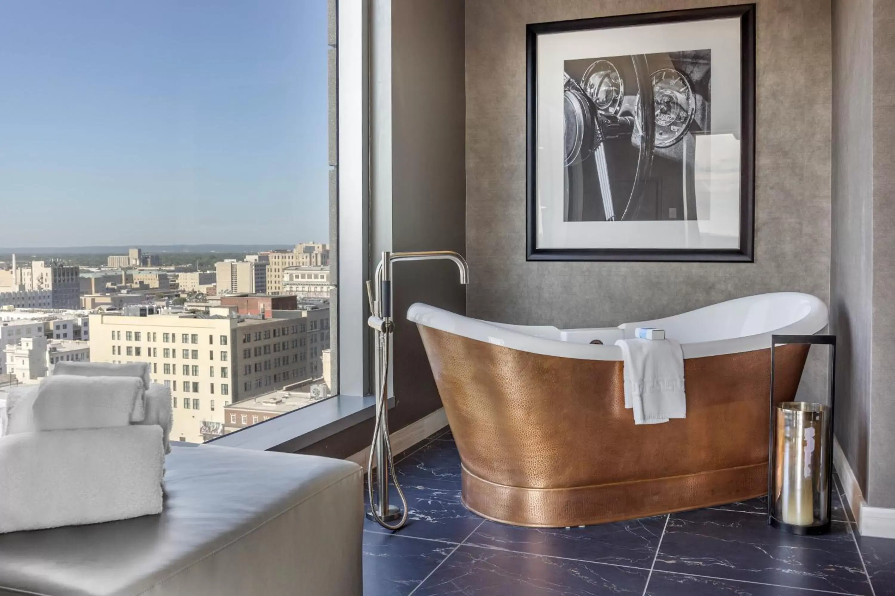 Bathroom in Omni Louisville Hotel