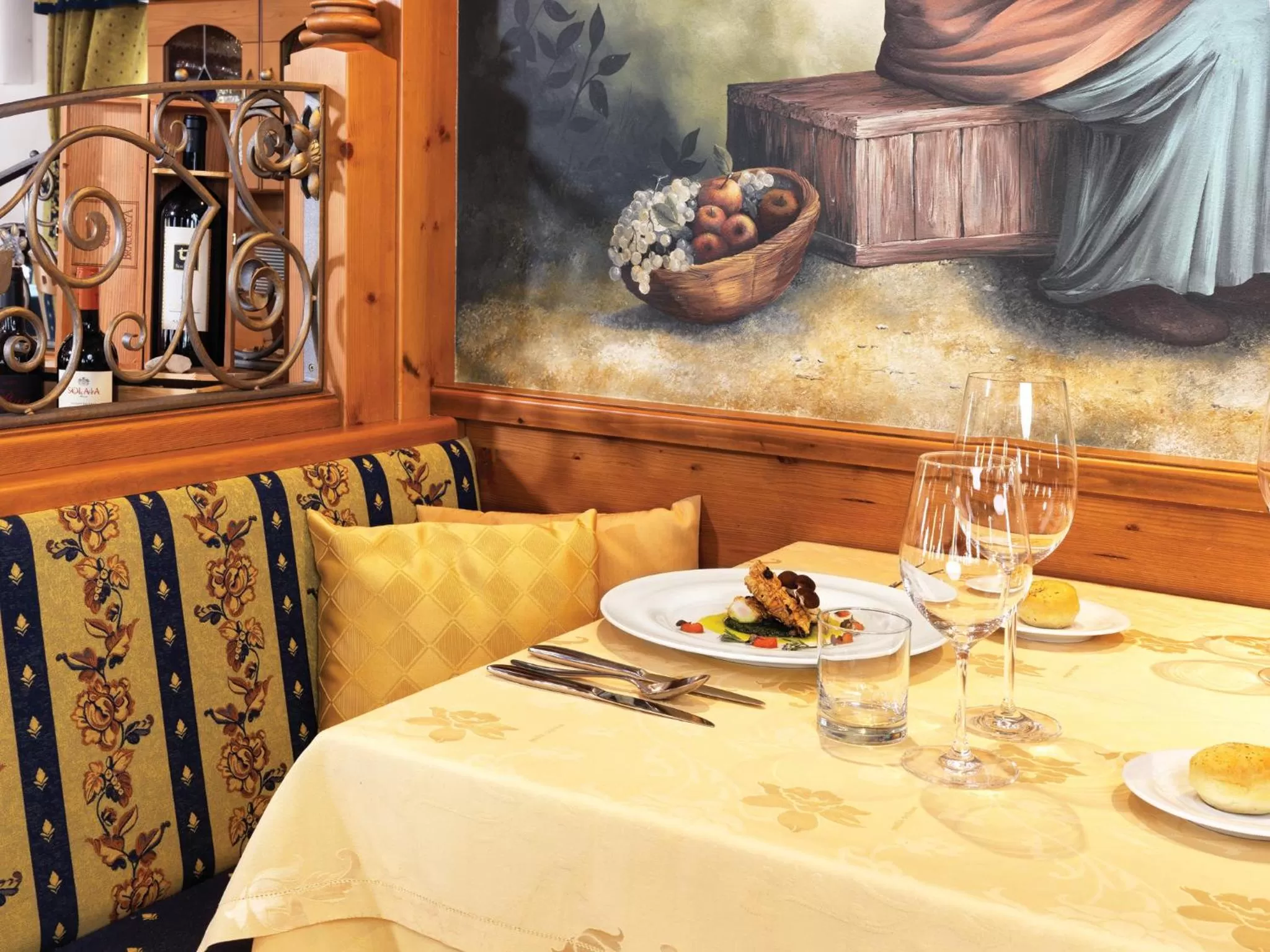 Dining area in Leading Relax Hotel Maria