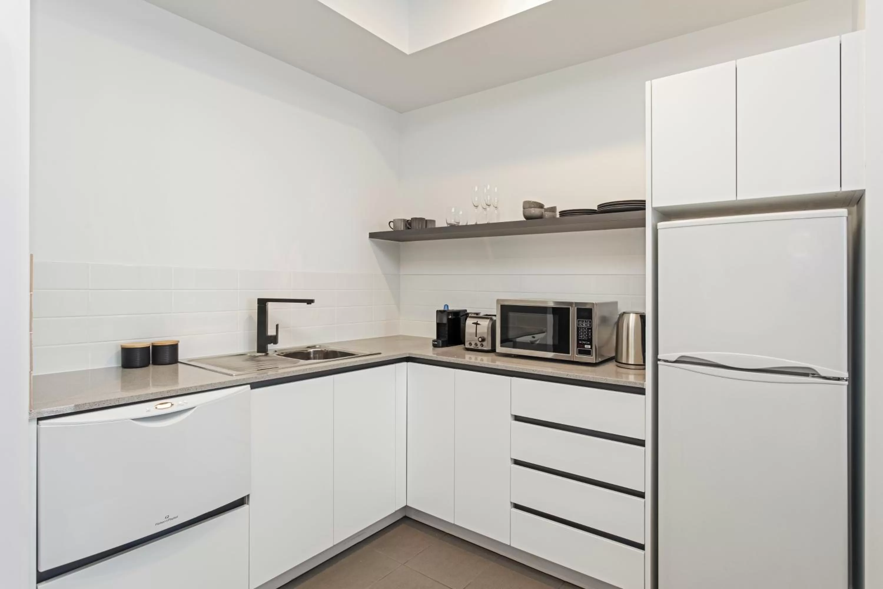 Kitchen or kitchenette in Mantra Traralgon