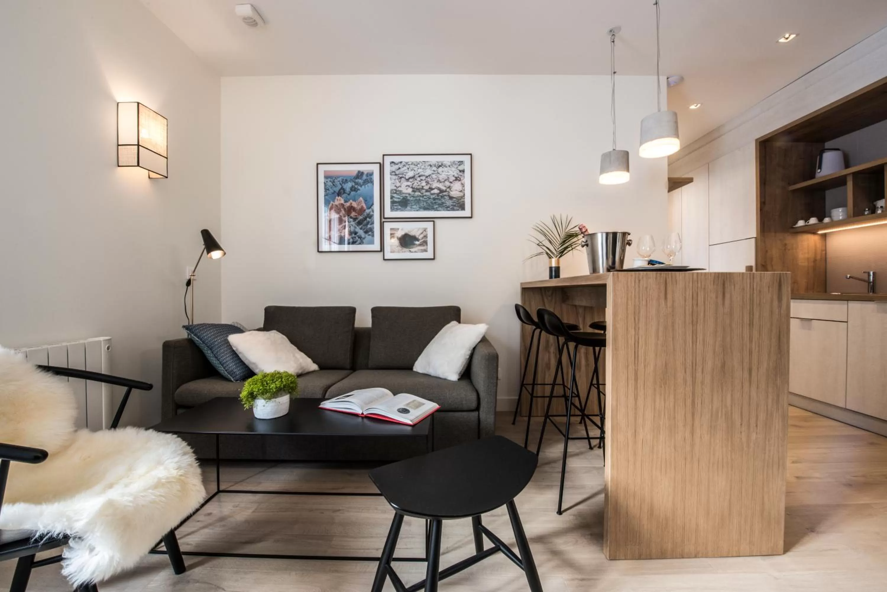 Kitchen or kitchenette in Le Génépy - Appart'hôtel de Charme