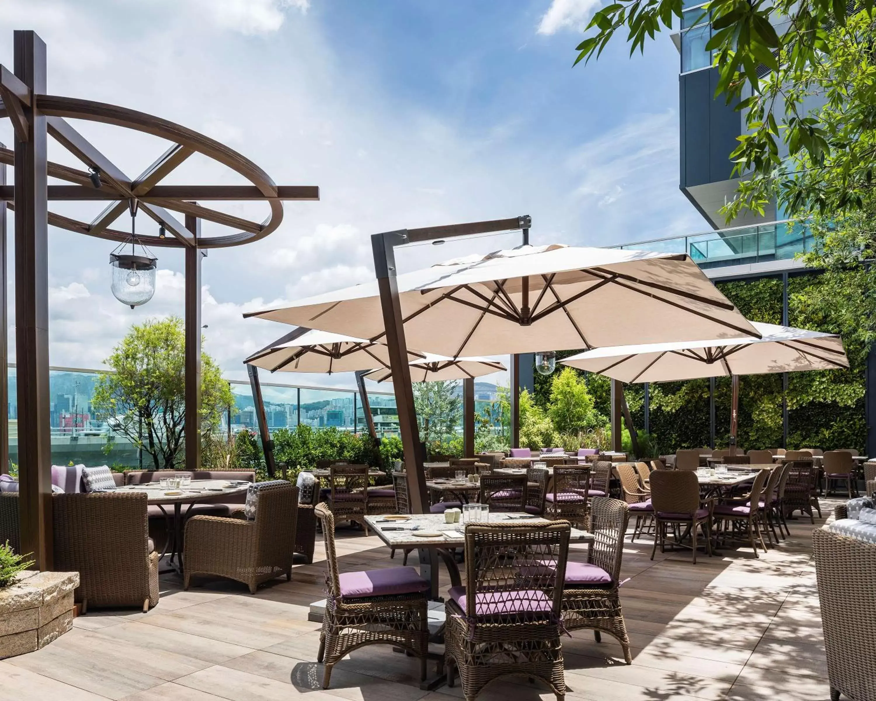 Restaurant/Places to Eat in Hyatt Centric Victoria Harbour