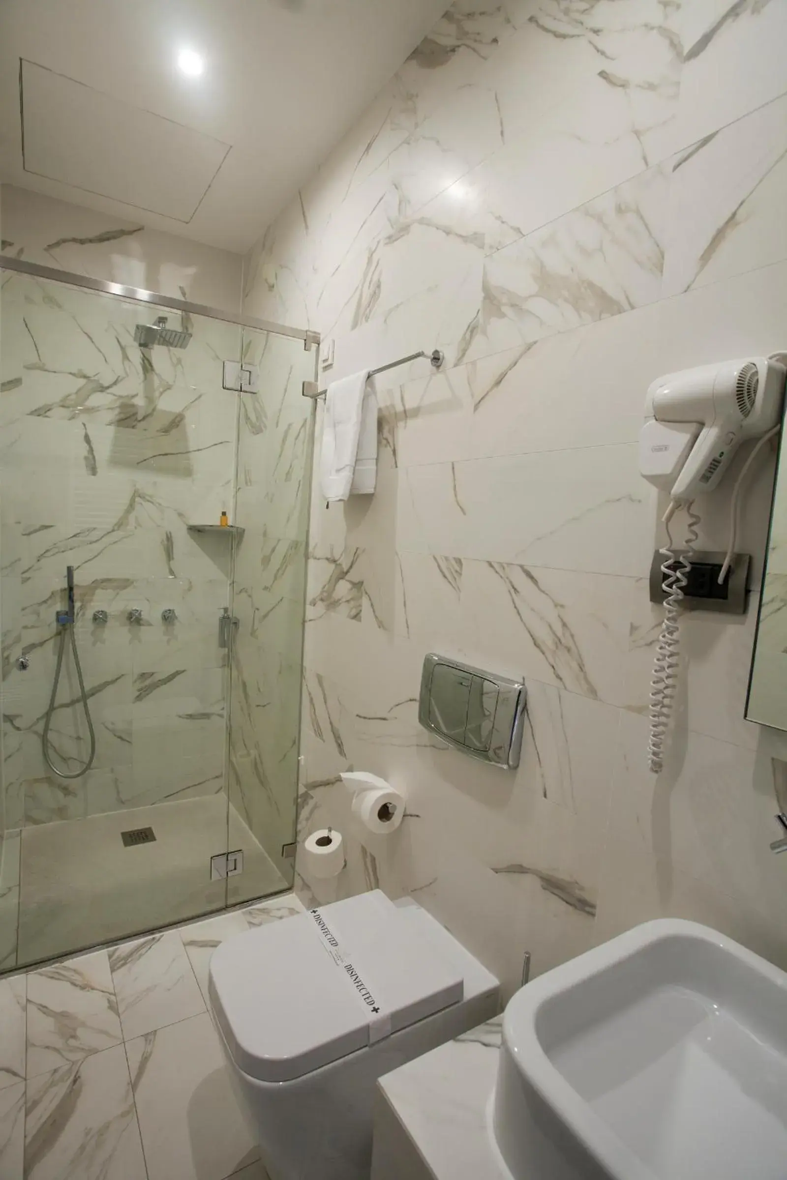 Shower, Bathroom in Solun Hotel & SPA