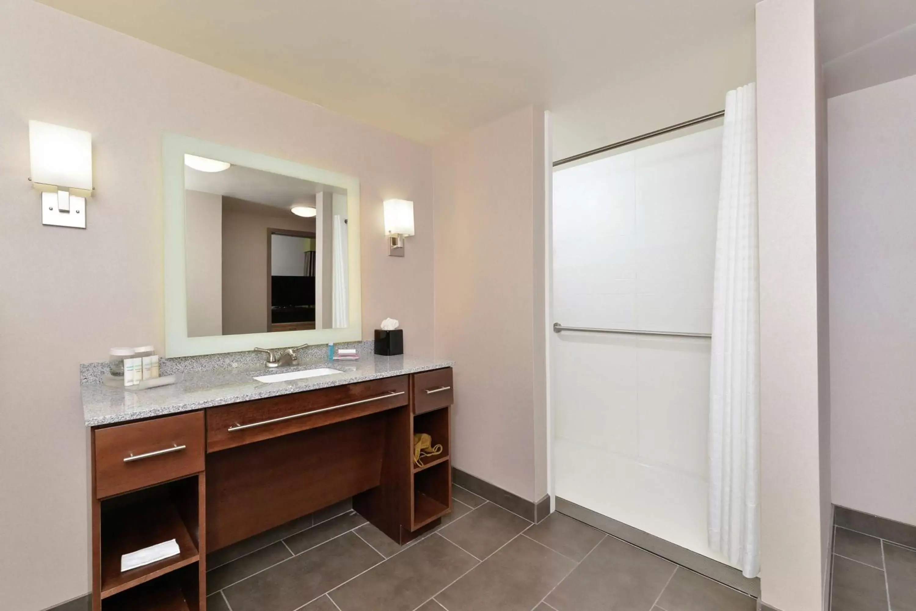 Bathroom in Homewood Suites by Hilton Cincinnati/Mason