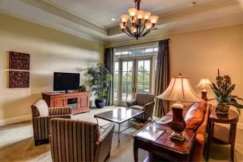 Seating Area in Cottages and Suites at River Landing