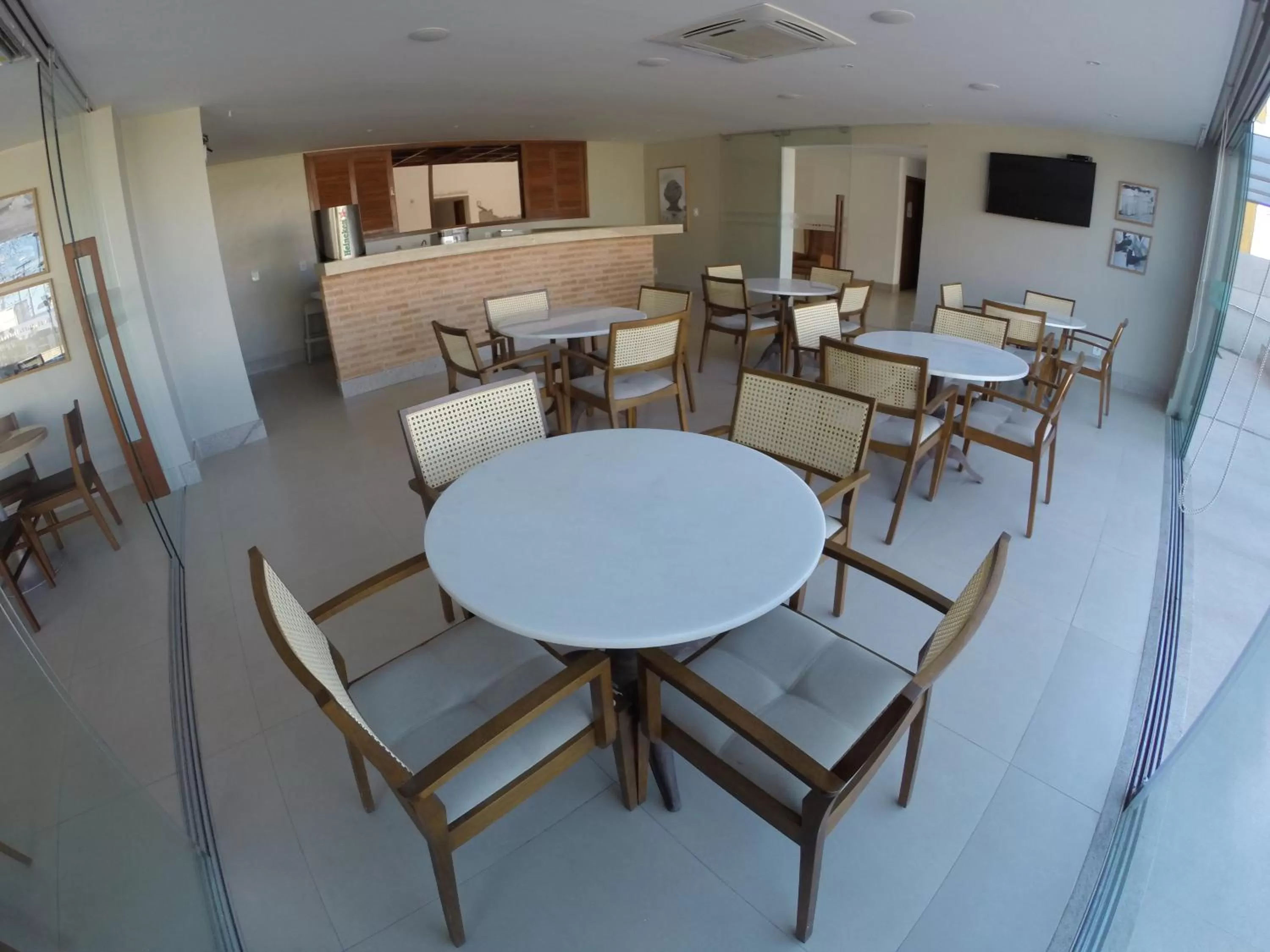 Restaurant/places to eat in Marano Hotel