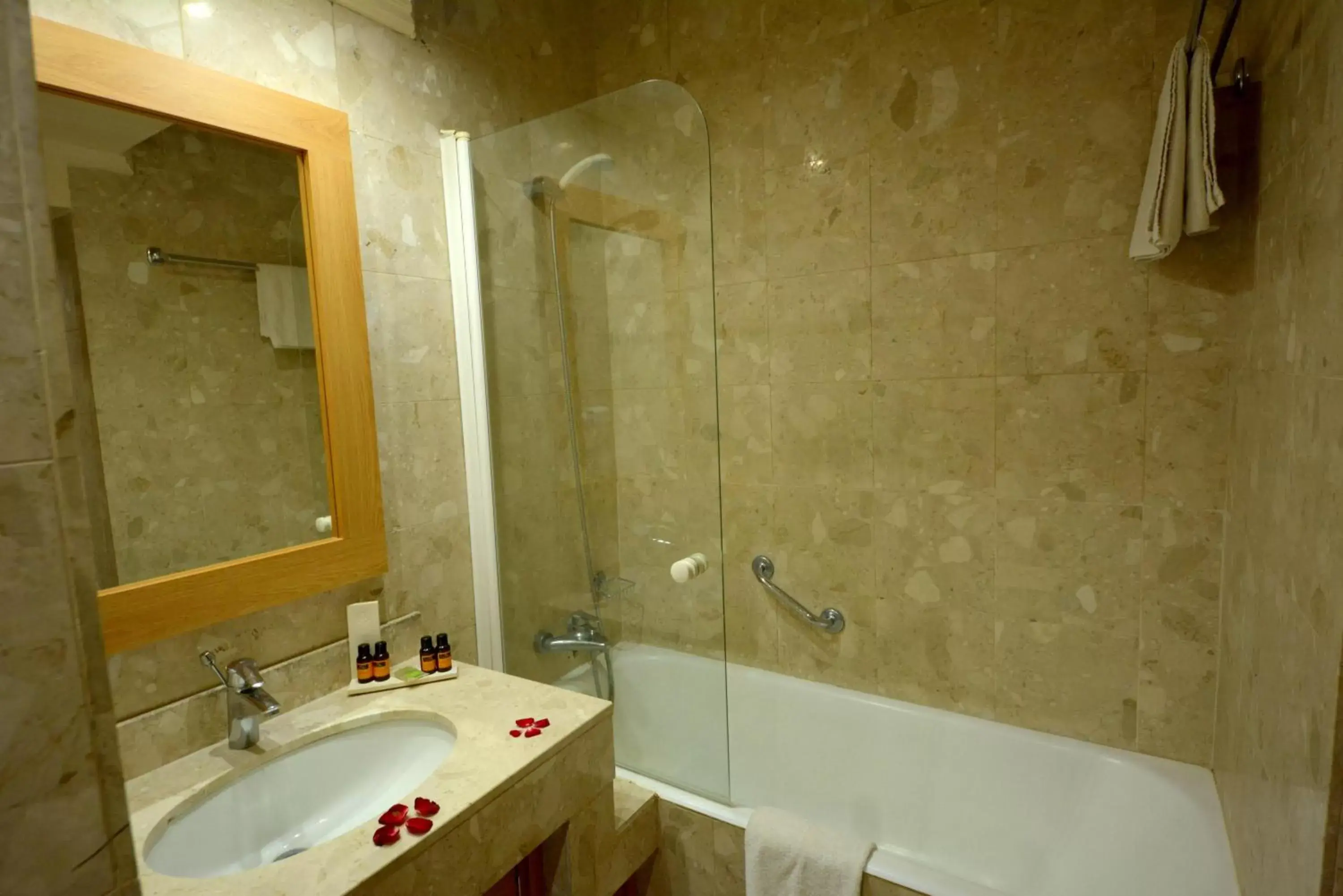 Bathroom in Oasis Hotel & Spa