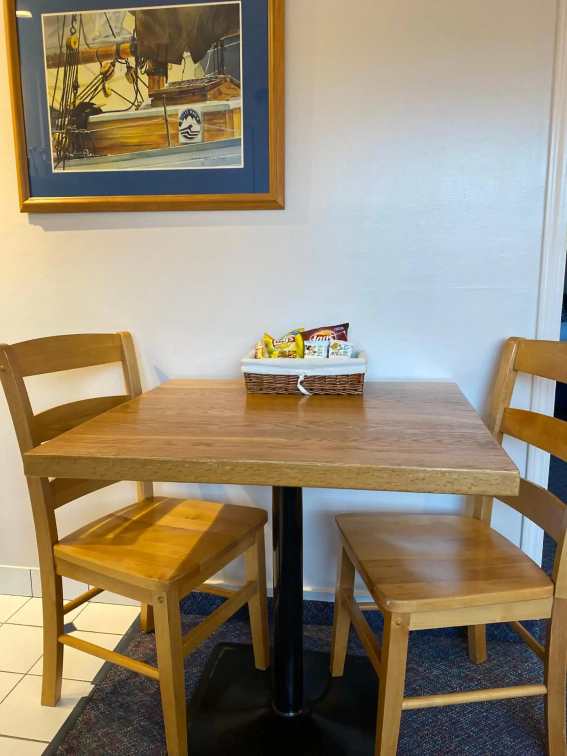Dining Area in Buccaneer Inn