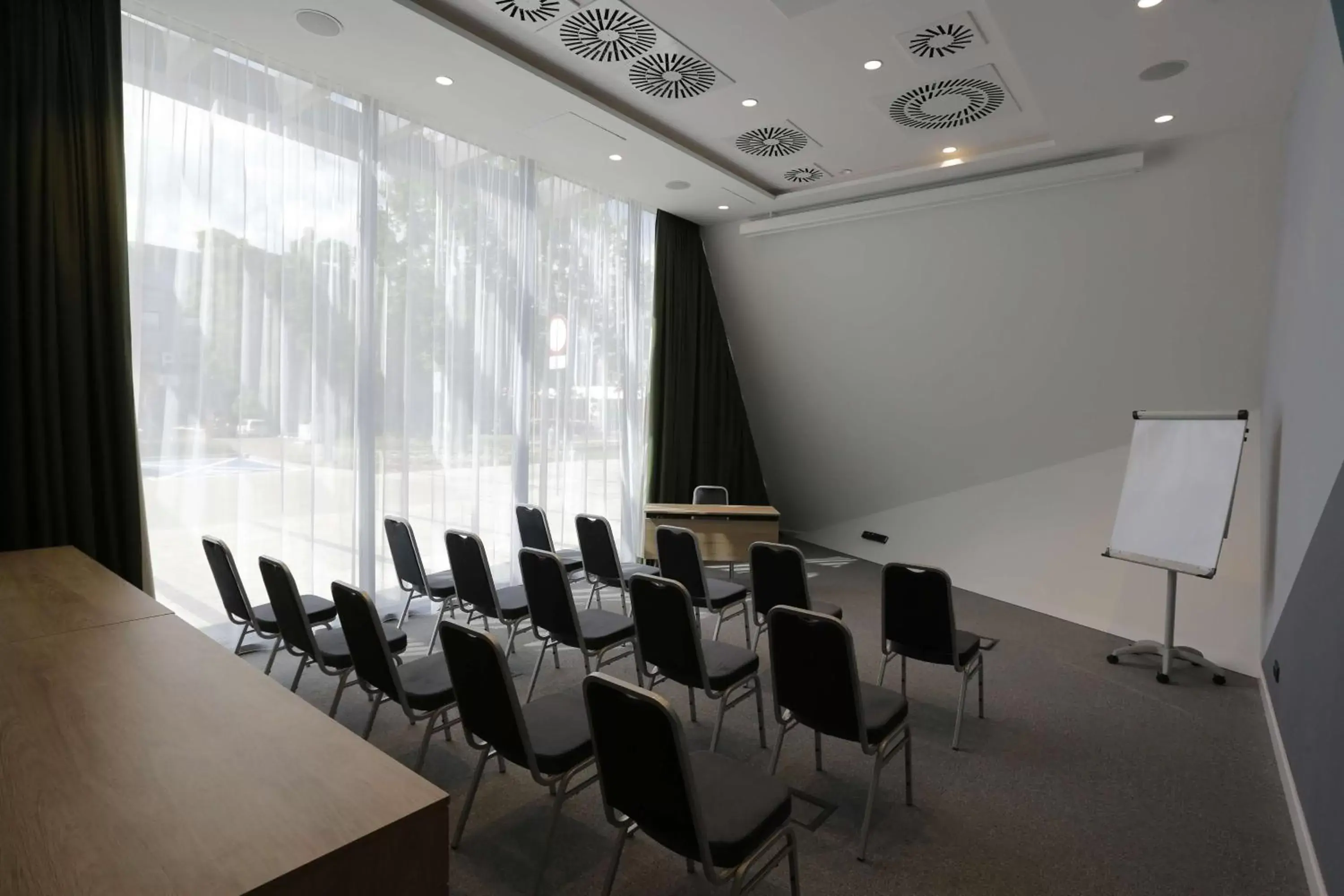 Meeting/conference room in Hampton By Hilton Olsztyn