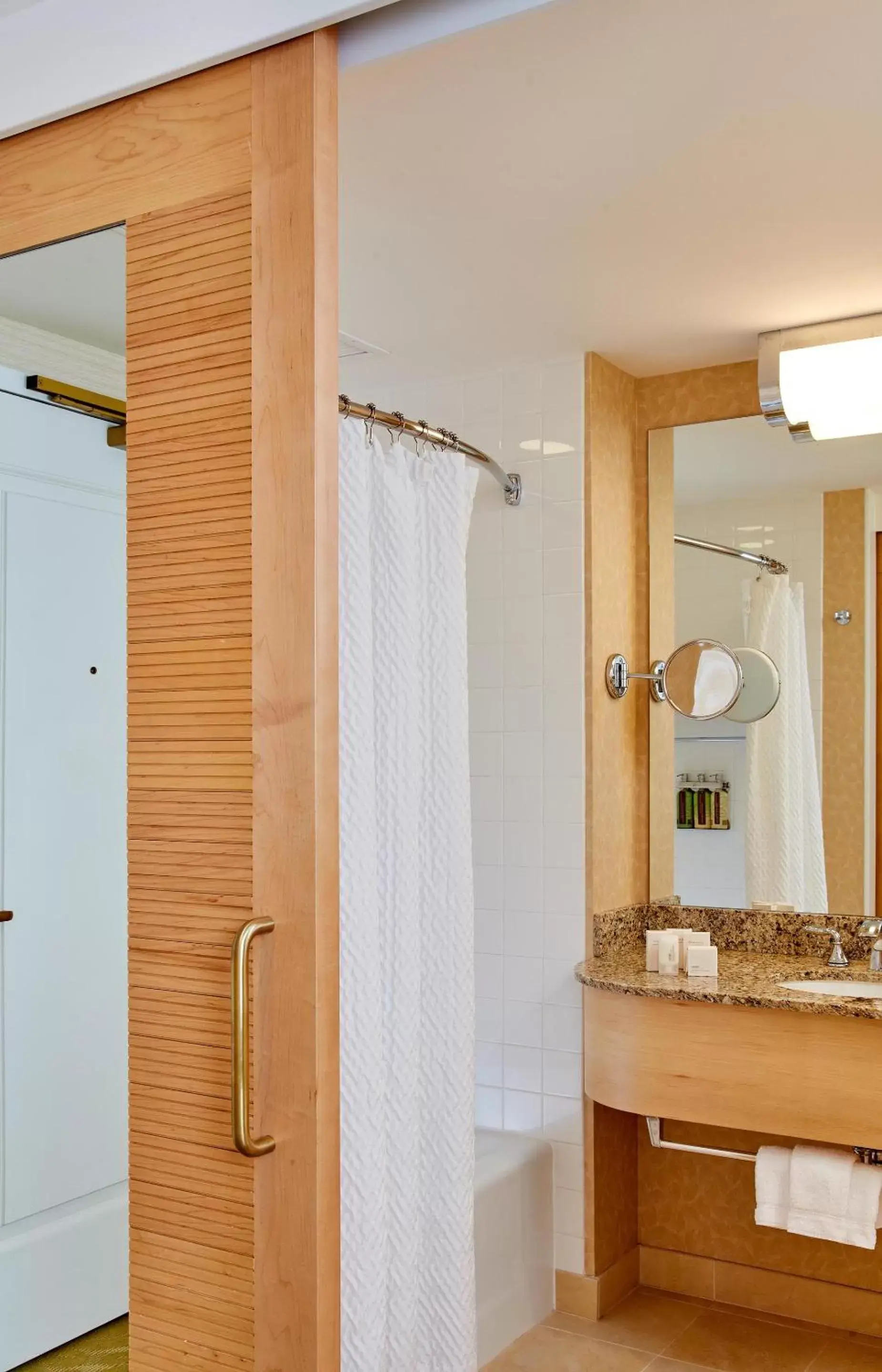 Shower, Bathroom in Orchard Garden Hotel