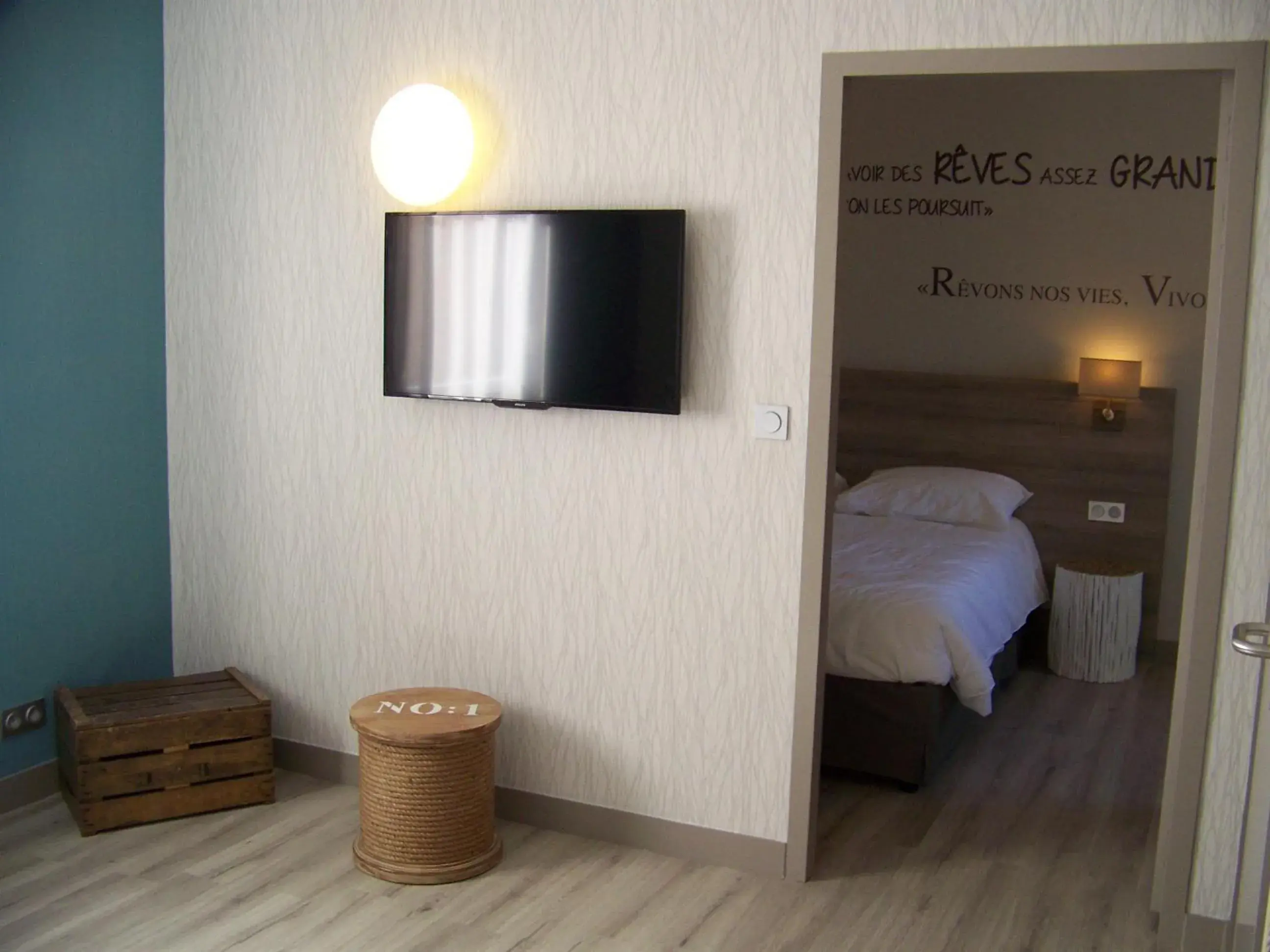 Bed in Ibis Styles Vierzon