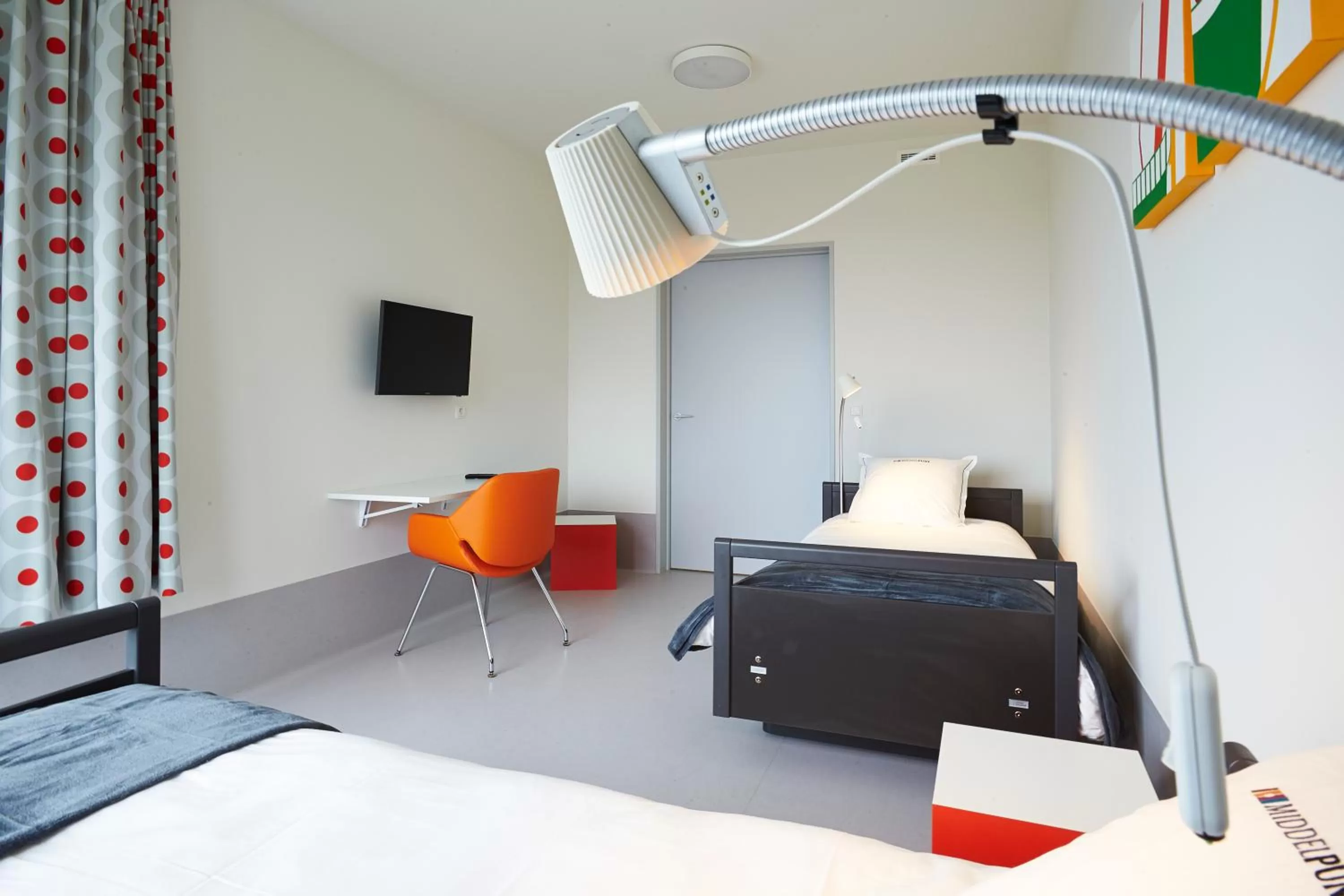 Decorative detail, Bed in Hotel Middelpunt - Gratis Parking - Ontbijt inbegrepen! Nieuwjaarsbrunch 01 januari