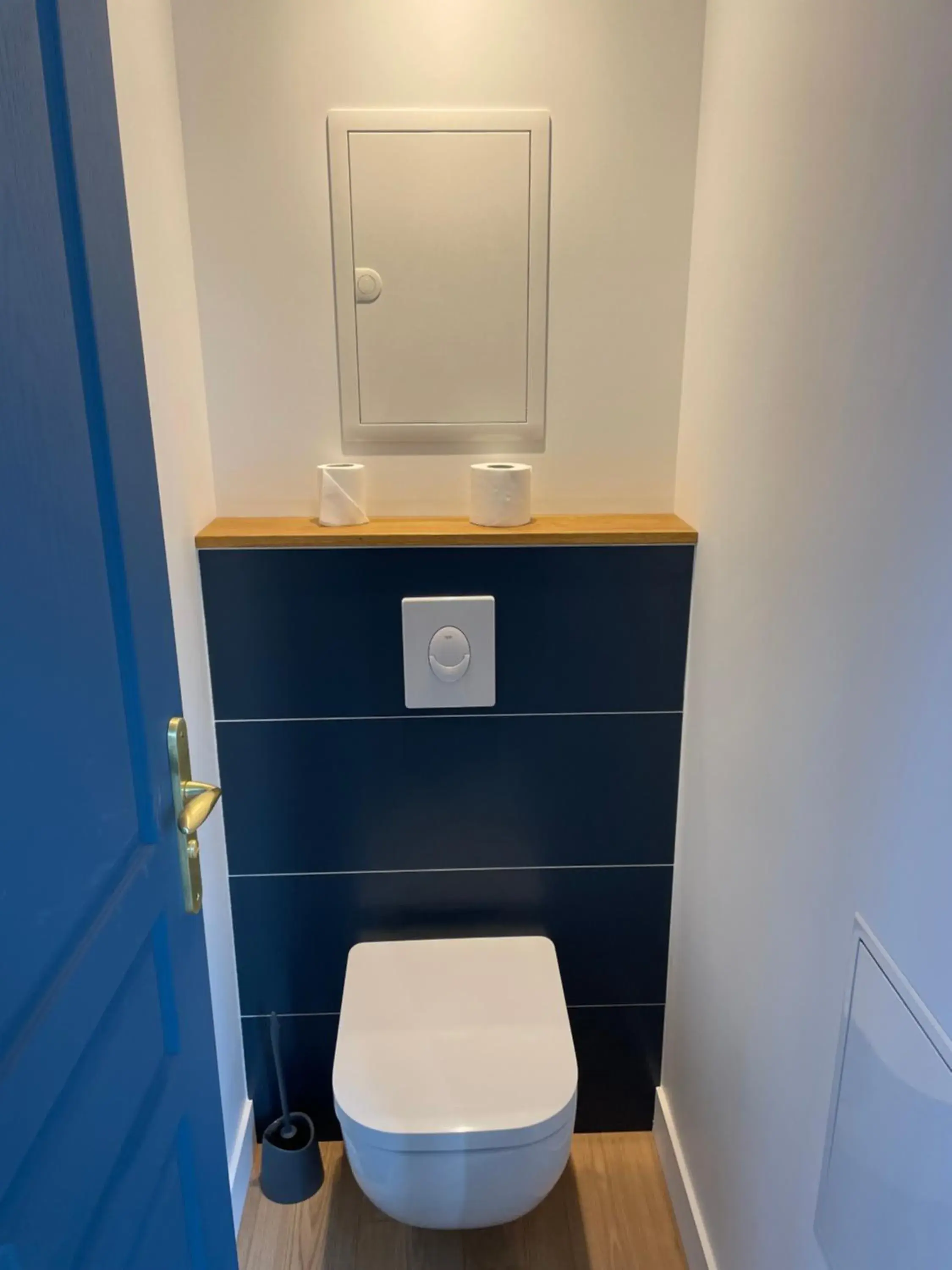 Toilet, Bathroom in Hotel Saint-Michel
