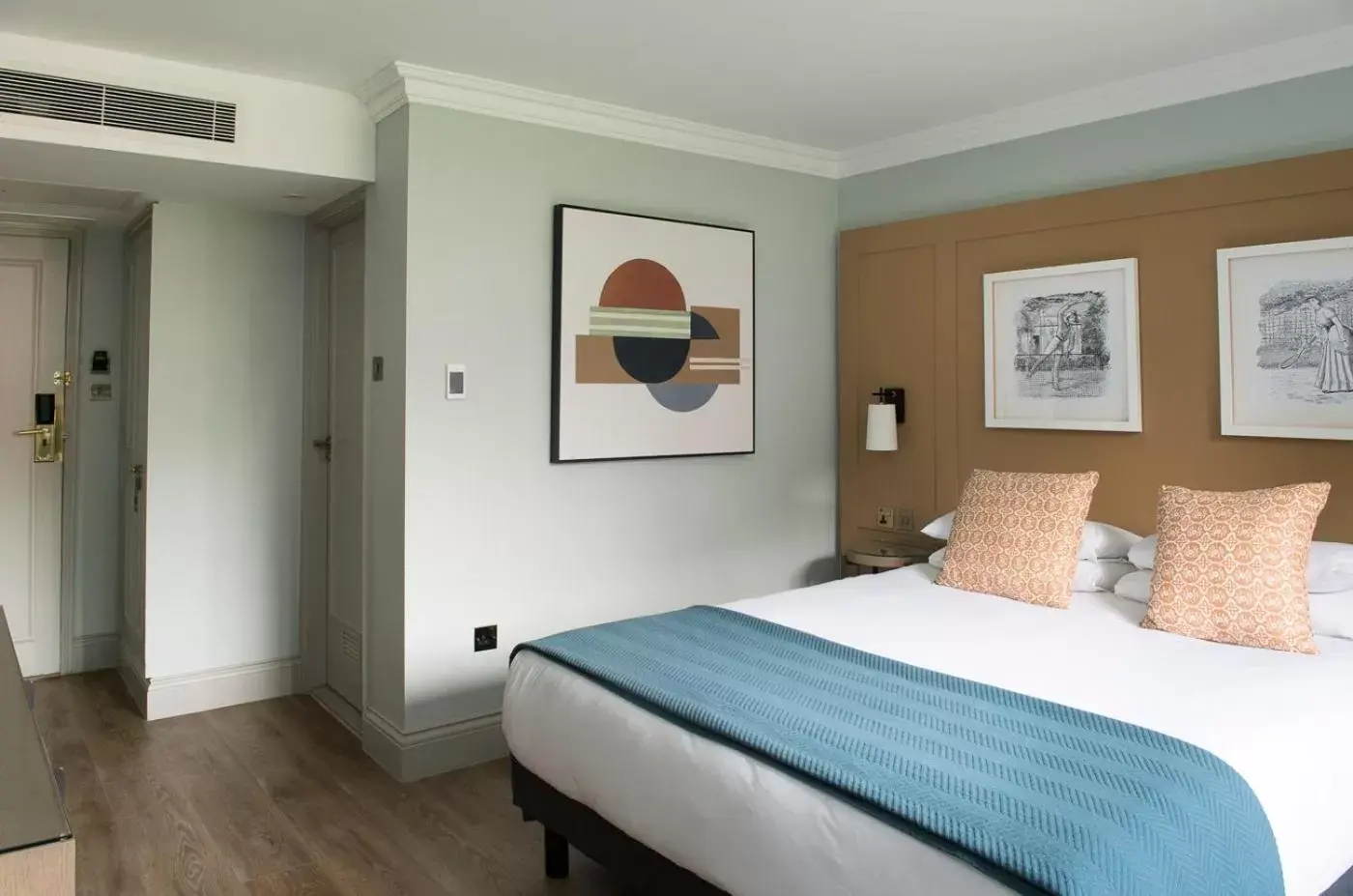 Bedroom, Bed in Bush Hotel Farnham