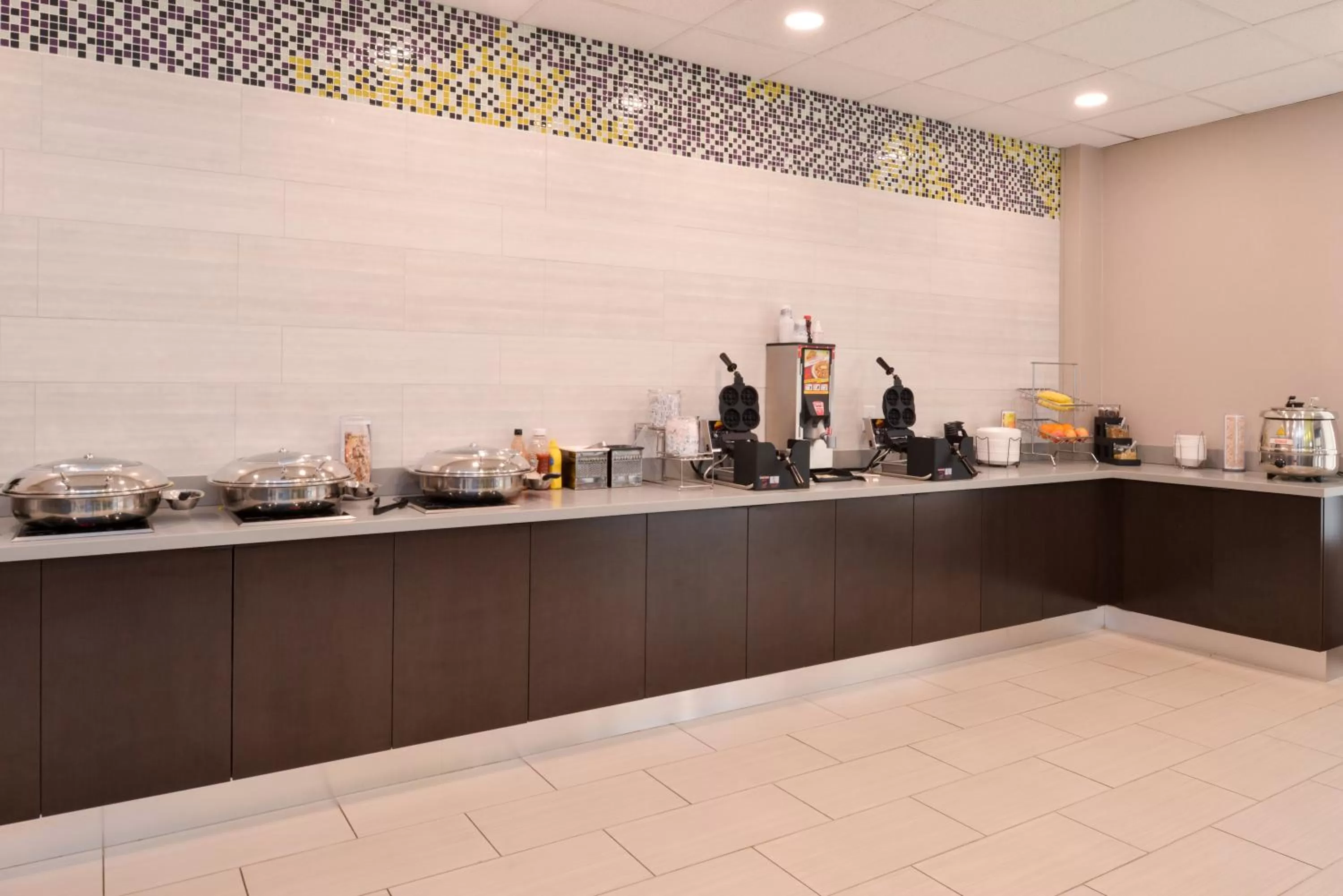 Breakfast in La Quinta by Wyndham Indianapolis South