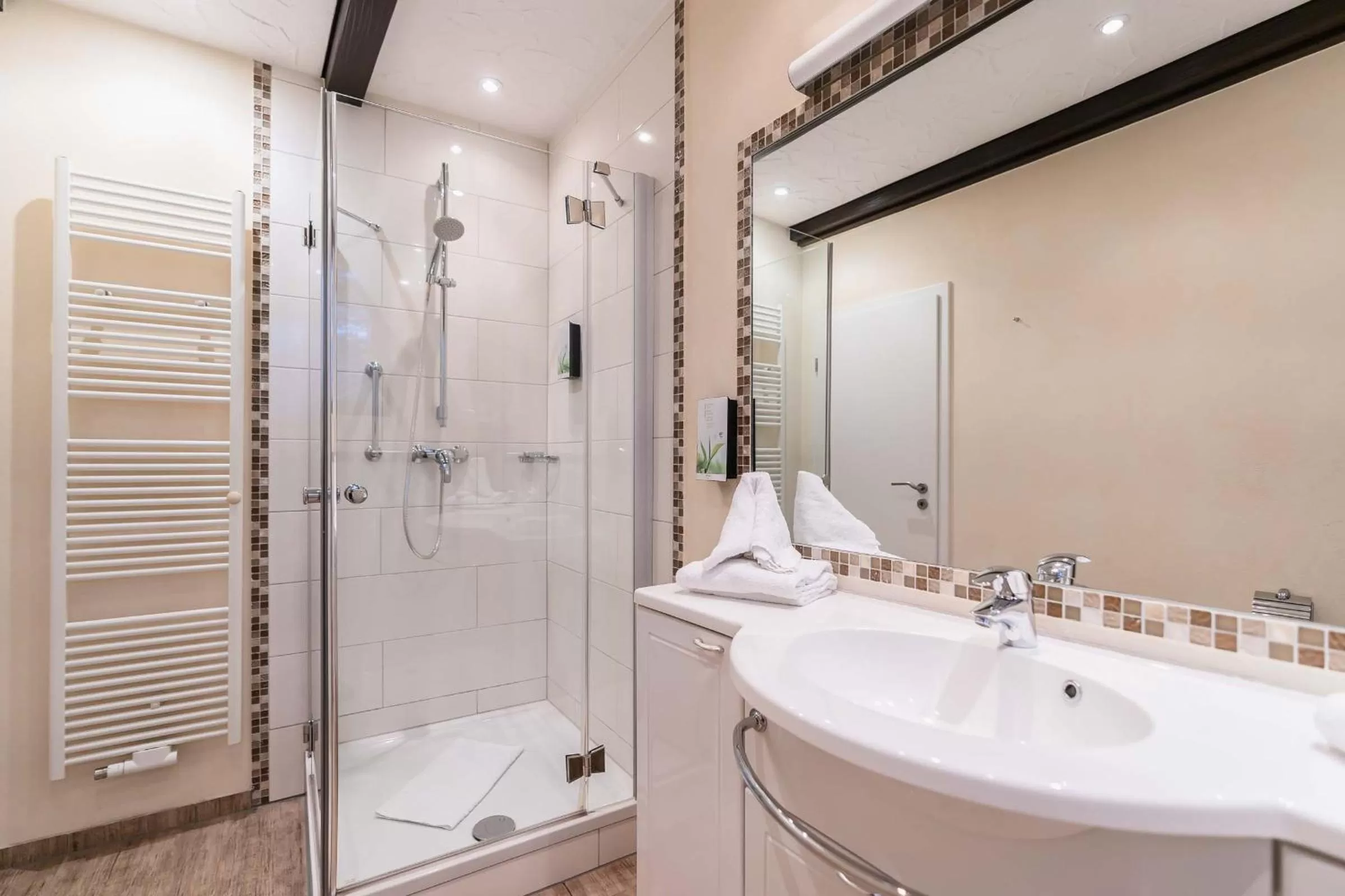 Bathroom in Hotel Altes Weinhaus