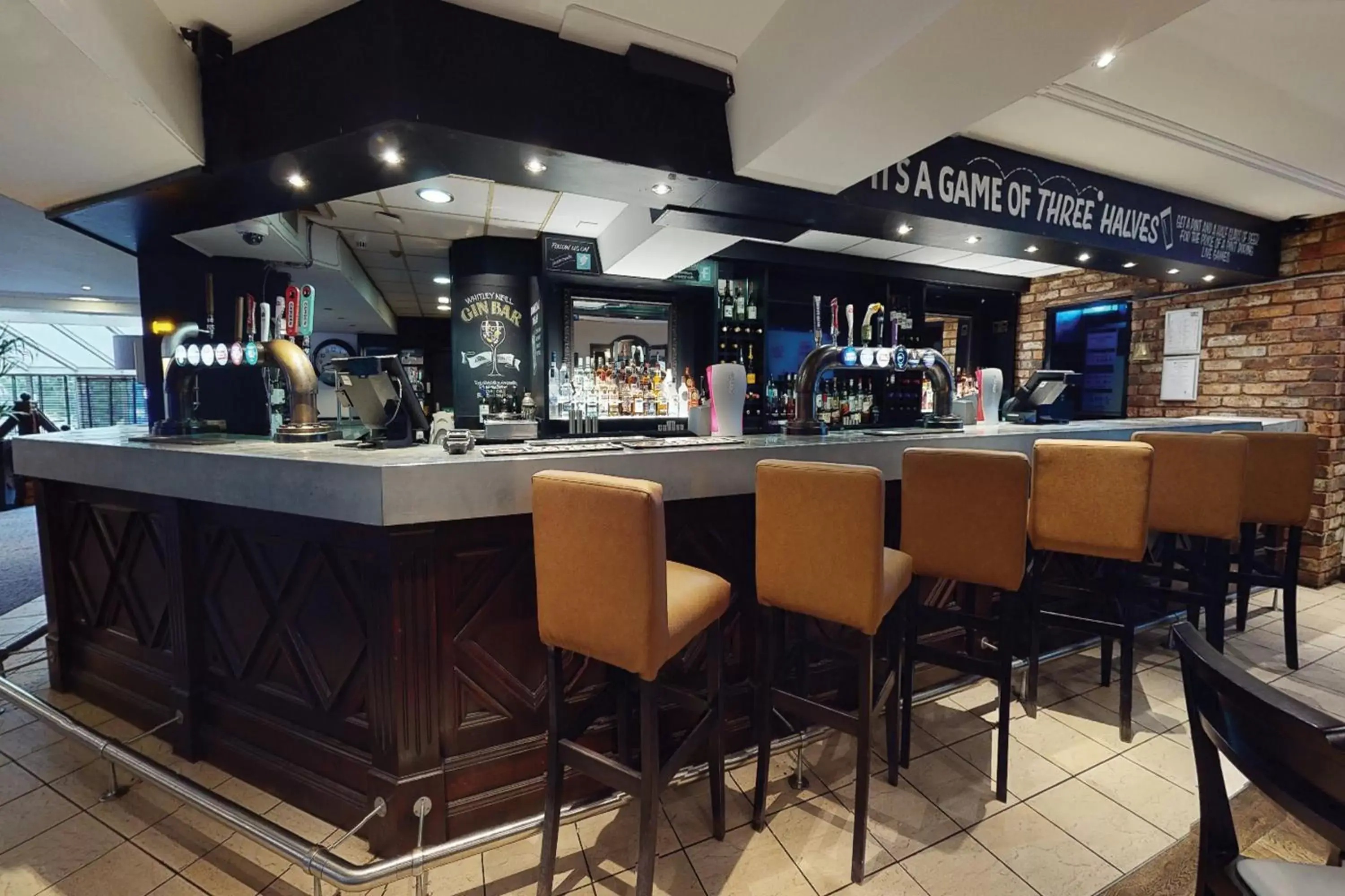 Restaurant/places to eat, Lounge/Bar in Village Hotel Manchester Cheadle