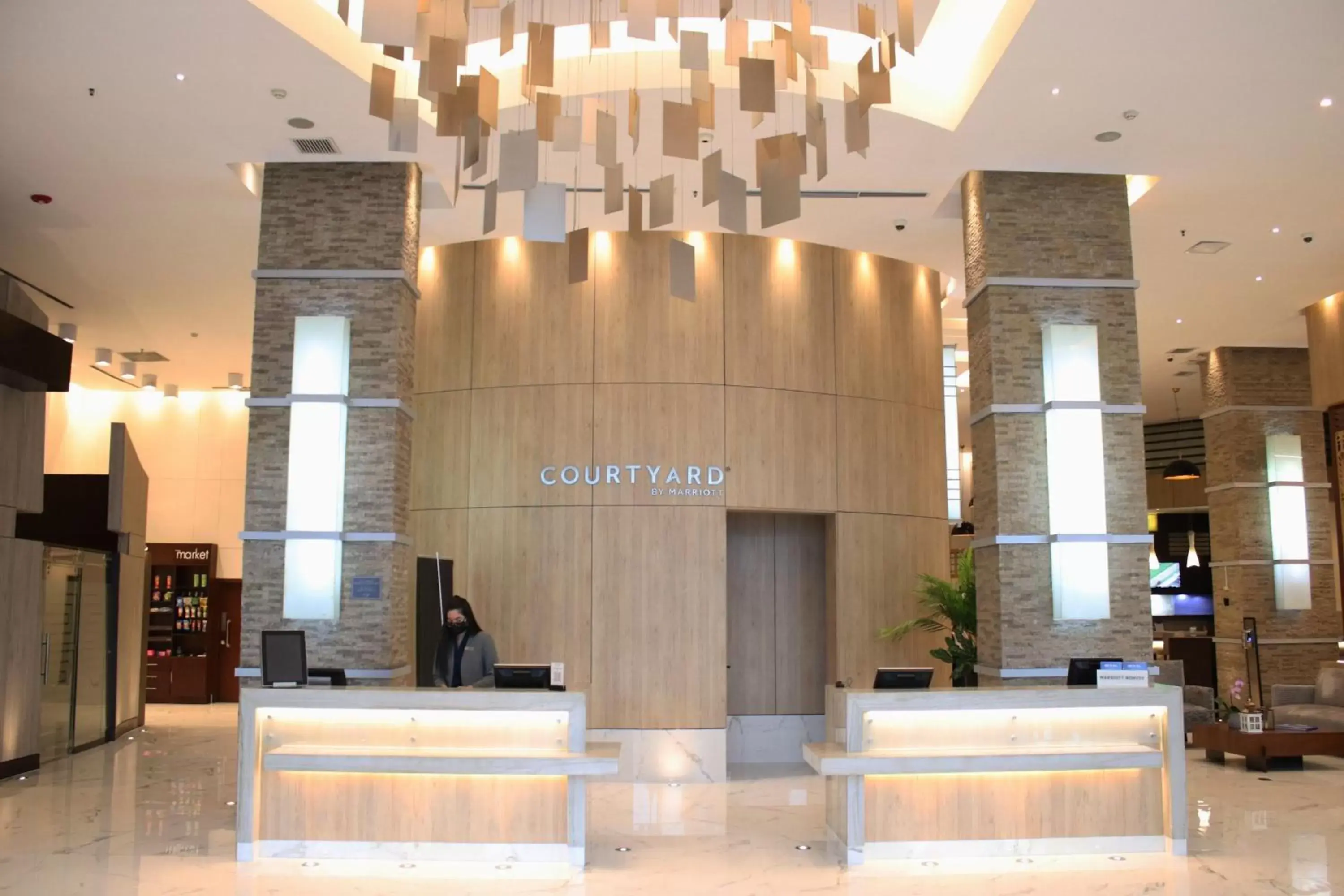 Lobby or reception, Lobby/Reception in Courtyard by Marriott Guayaquil