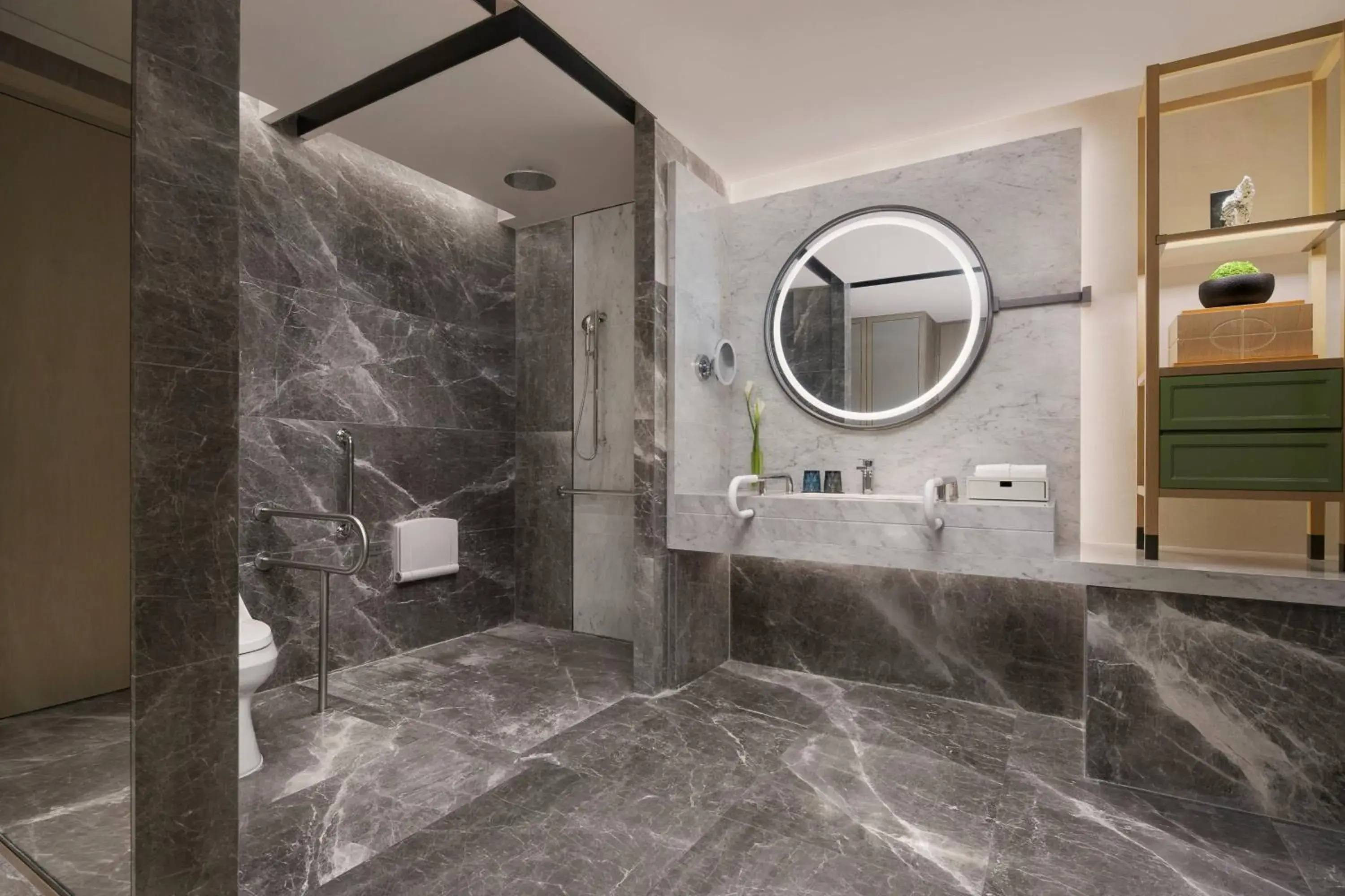 Bathroom in Liyang Marriott Hotel