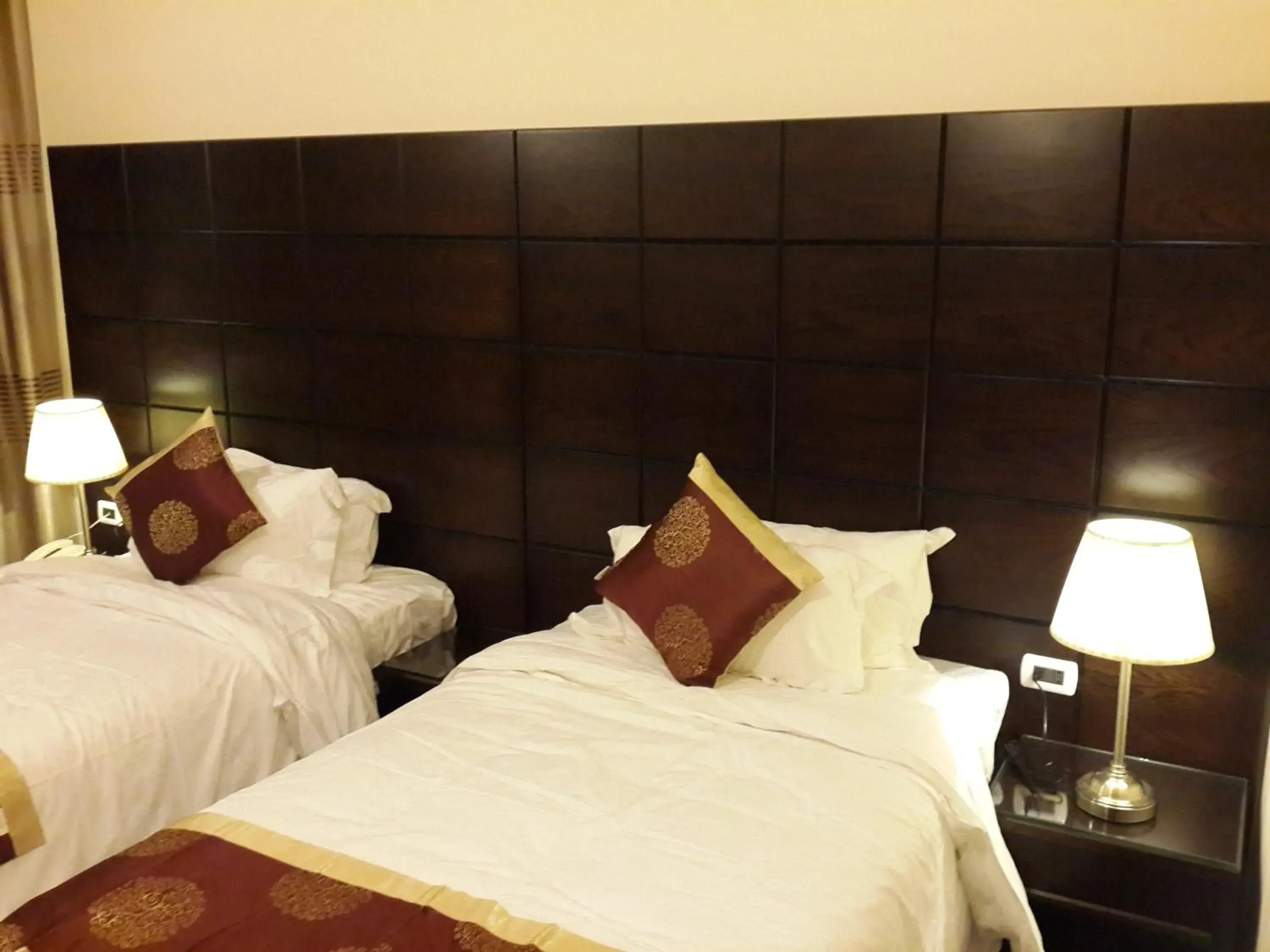 Bedroom, Bed in Al Thuraya Hotel