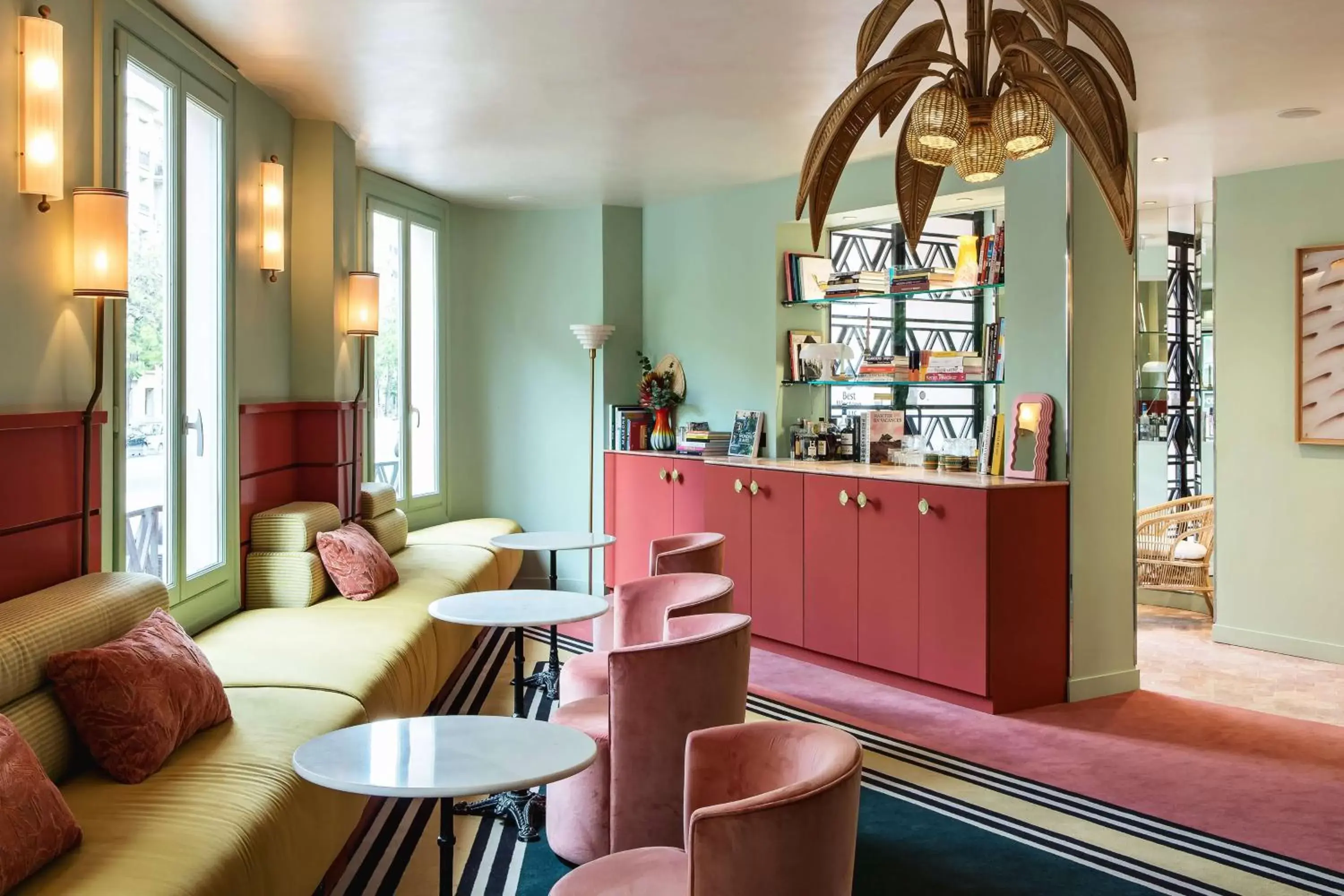 Lounge or bar, Restaurant/Places to Eat in Best Western Plus Hôtel Mercedes