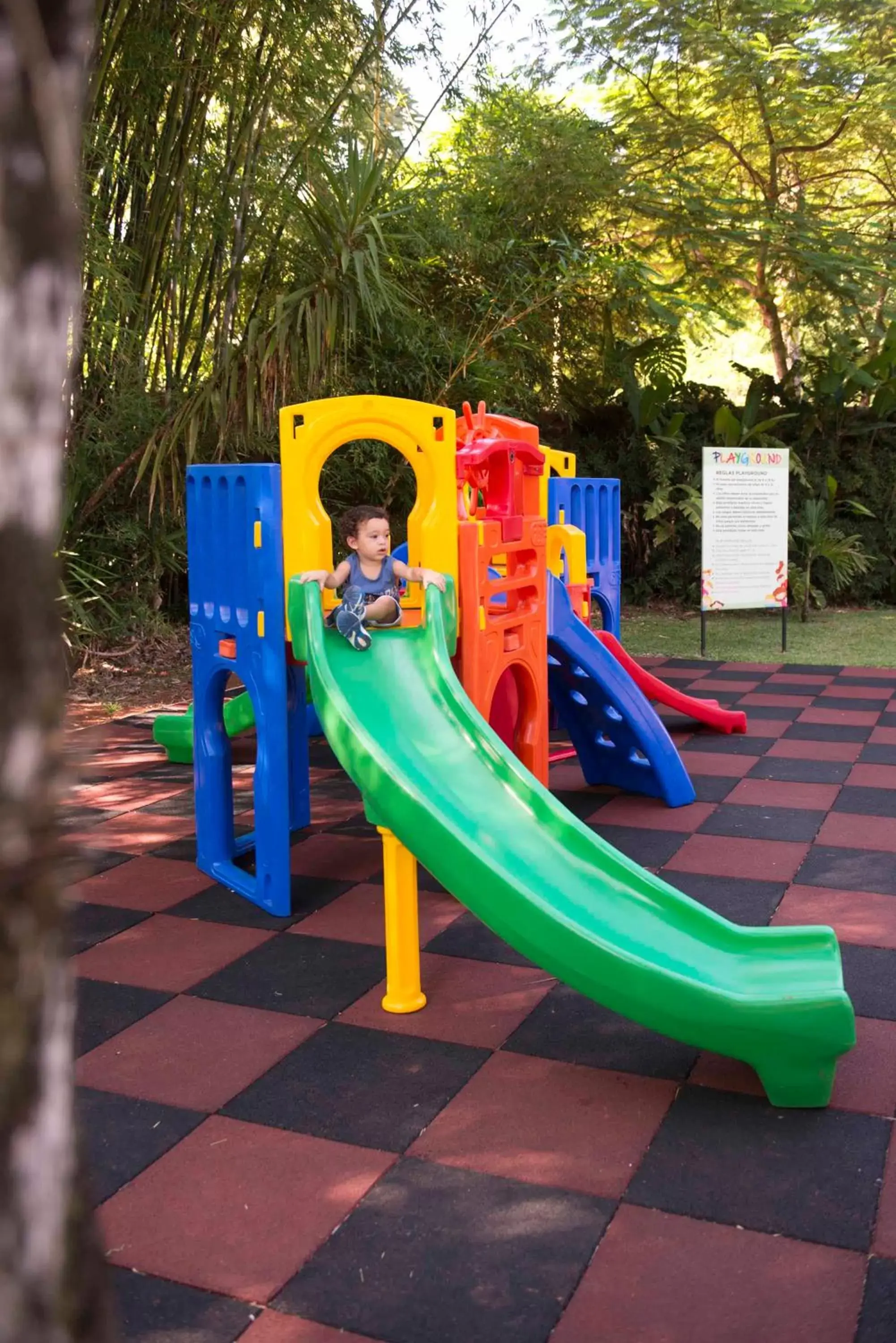 Entertainment, Children's Play Area in Hotel Saint George