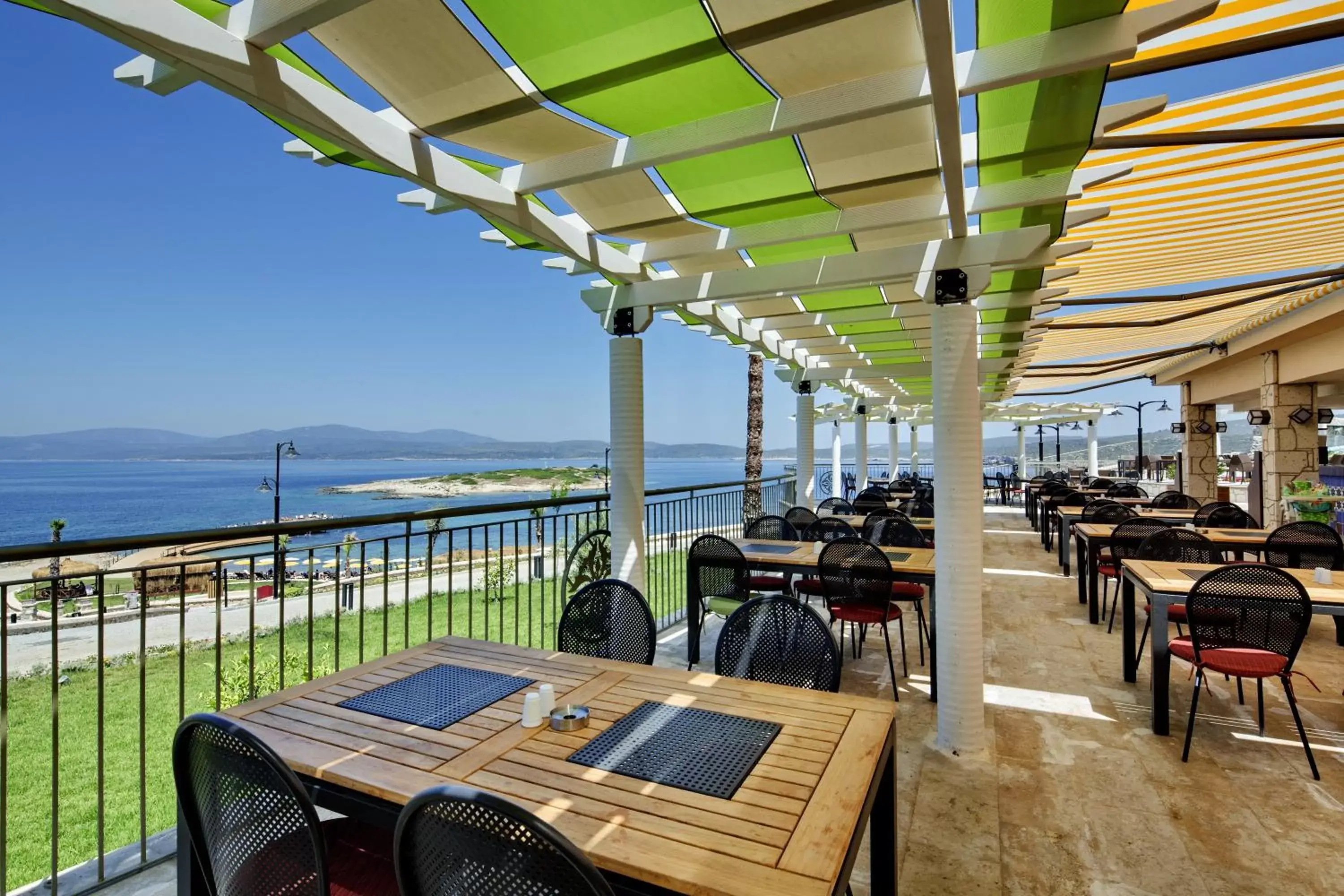 Restaurant/places to eat in Royal Teos Thermal Resort Clinic & Spa - Halal Hotel Restaurant/places to eat in Royal Teos Thermal Resort Clinic & Spa - Halal Hotel