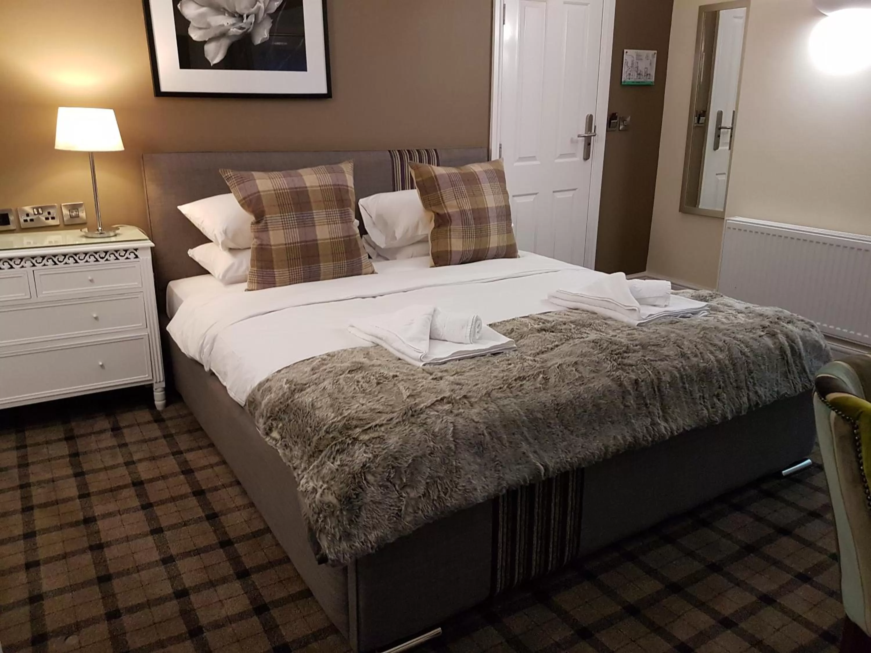 Bed in The Lion Hotel