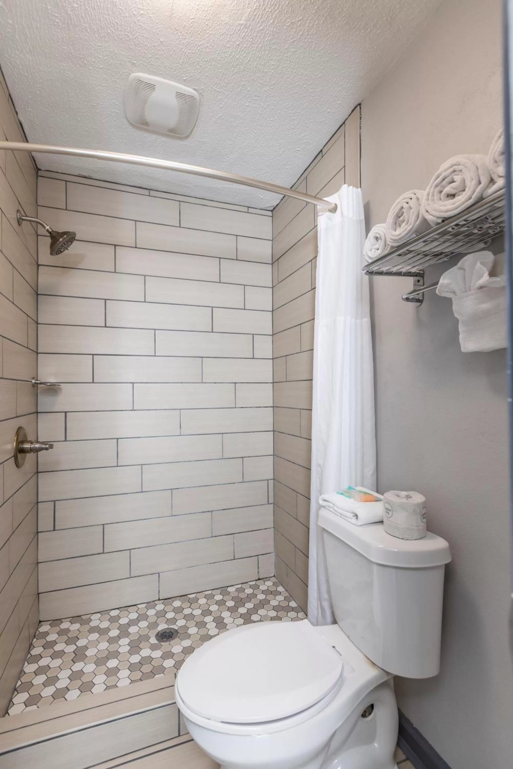 Shower in Butler Inn