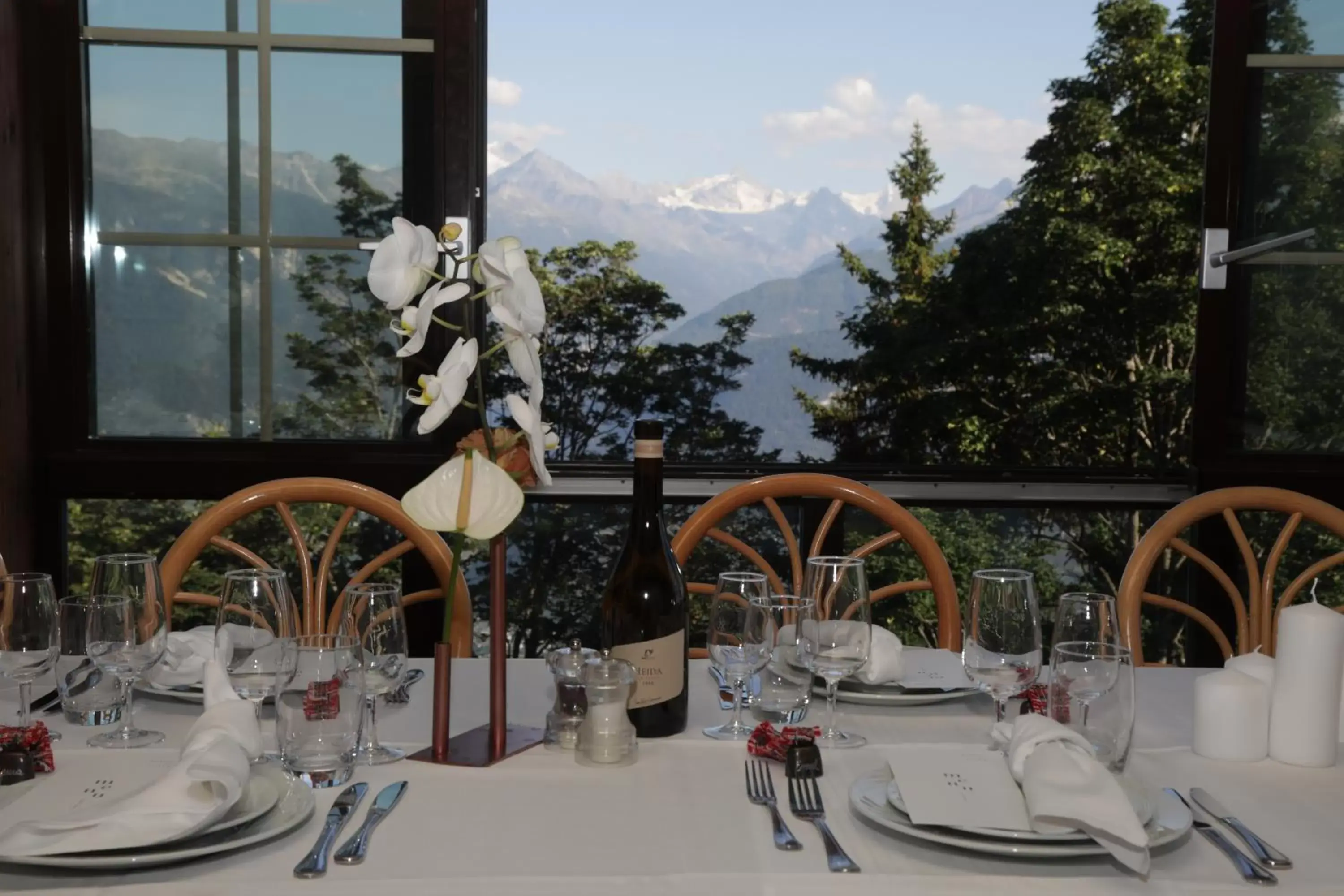 Restaurant/Places to Eat in Hotel-Restaurant Le Mont Paisible, Crans-Montana