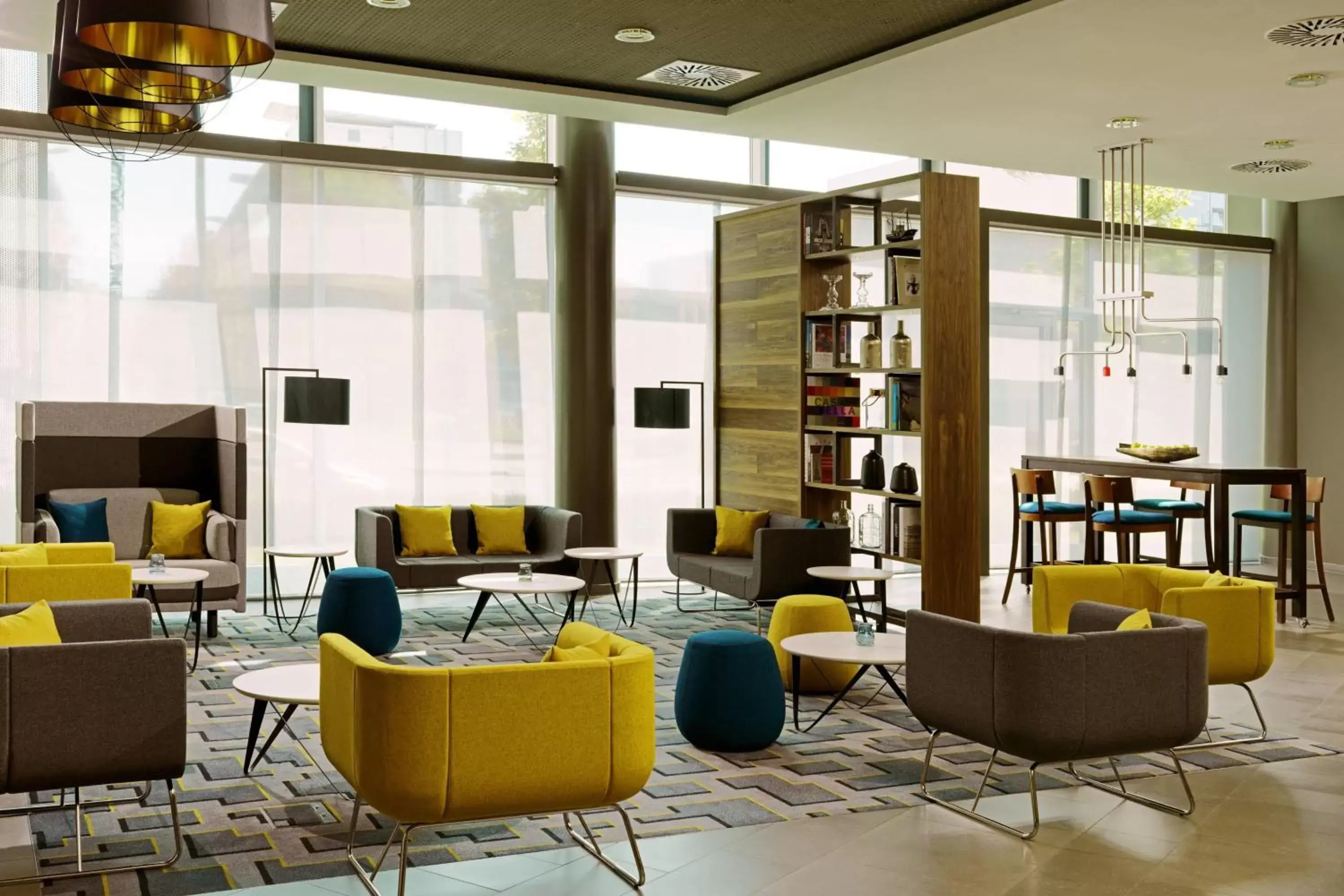 Lobby or reception, Lounge/Bar in Courtyard by Marriott Berlin City Center