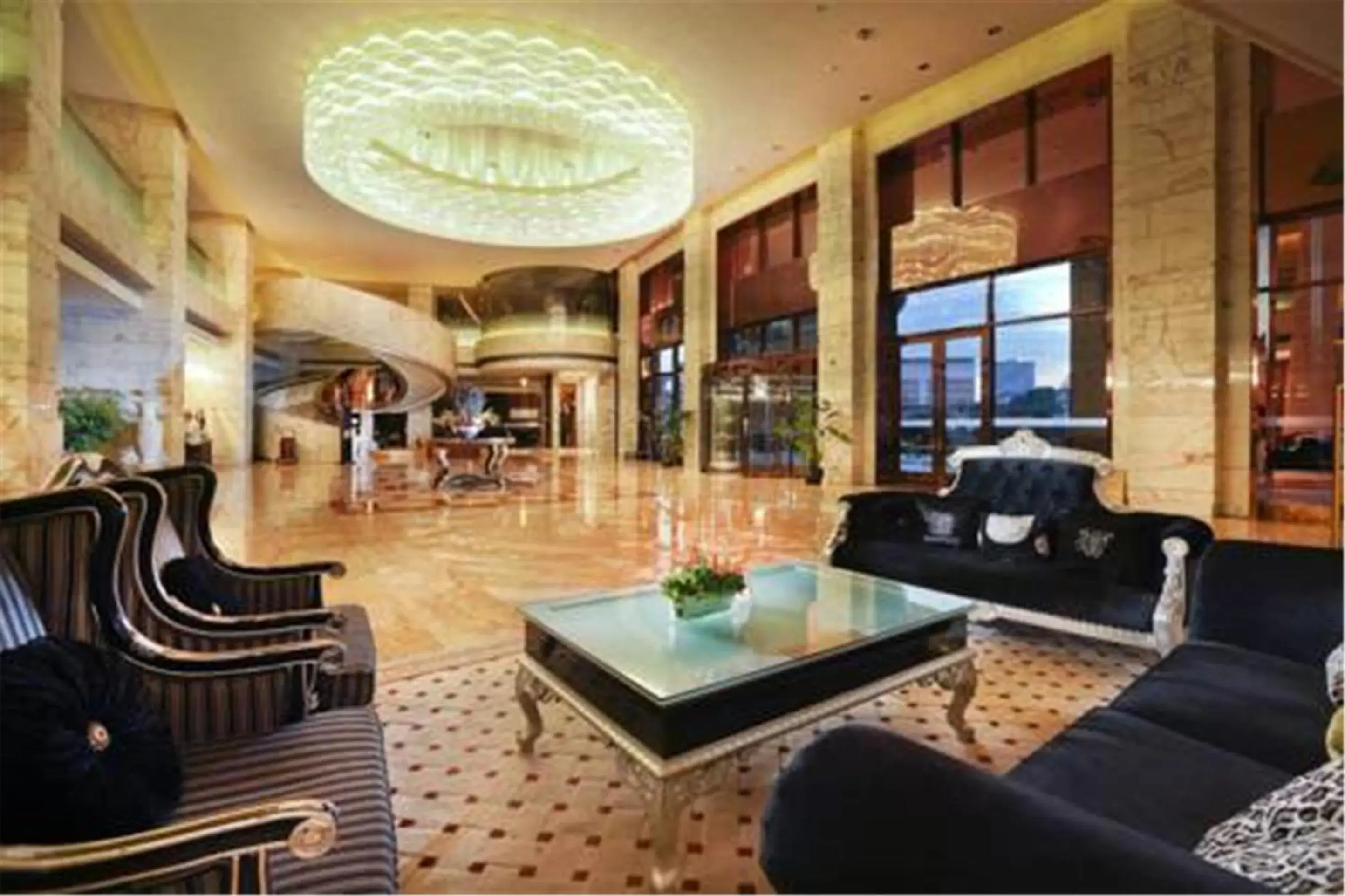 Lobby or reception in Royal International Hotel Shanghai - Pudong International Airport Lobby or reception in Royal International Hotel Shanghai - Pudong International Airport