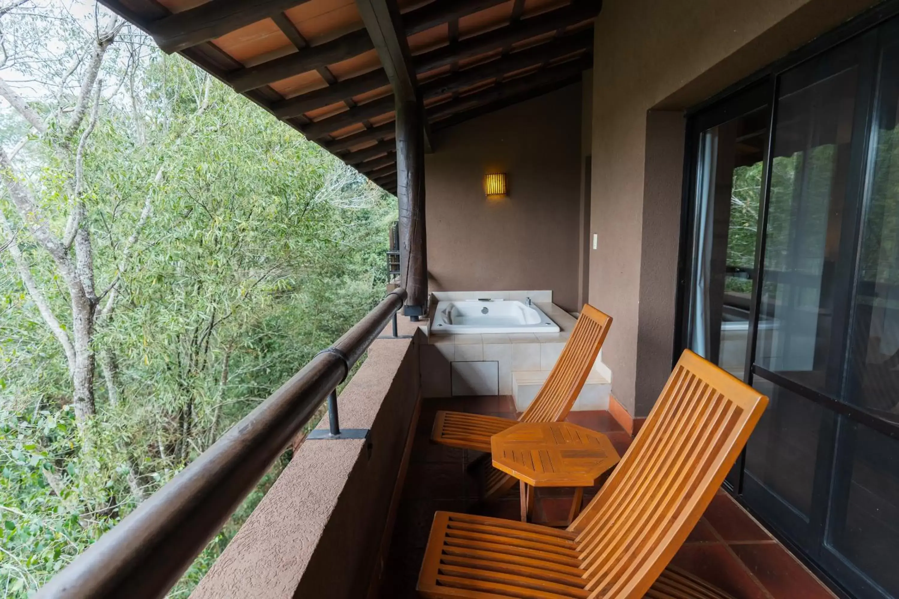 Hot Tub, Balcony/Terrace in Loi Suites Iguazu Hotel