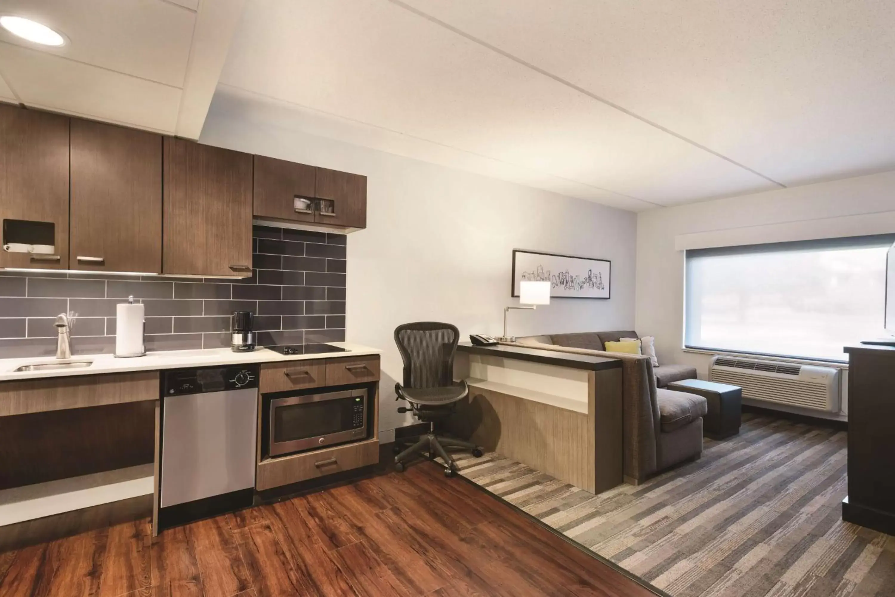 Photo of the whole room, Kitchen/Kitchenette in Hyatt House - Charlotte Airport