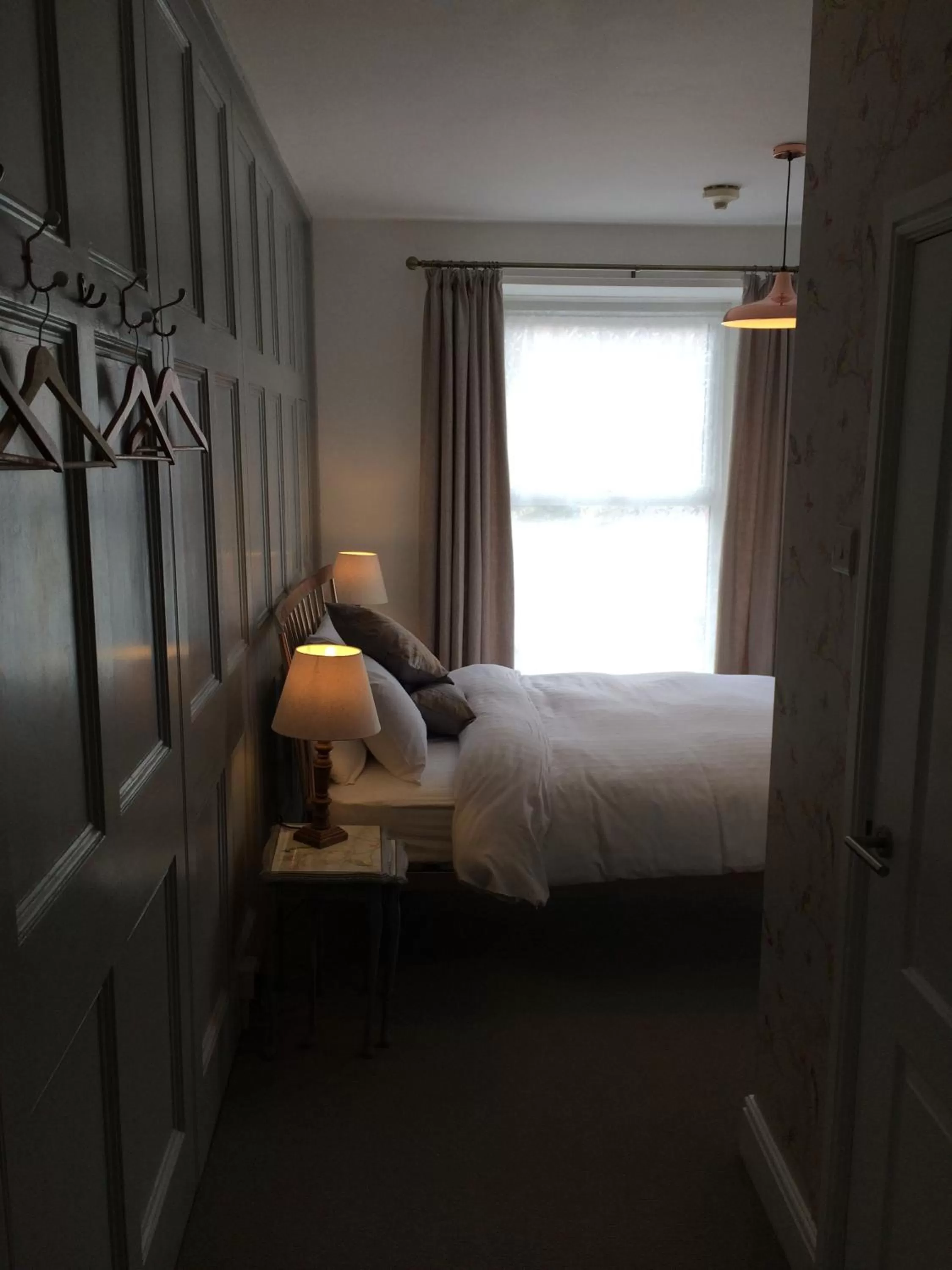 Bedroom, Bed in Portreath Arms