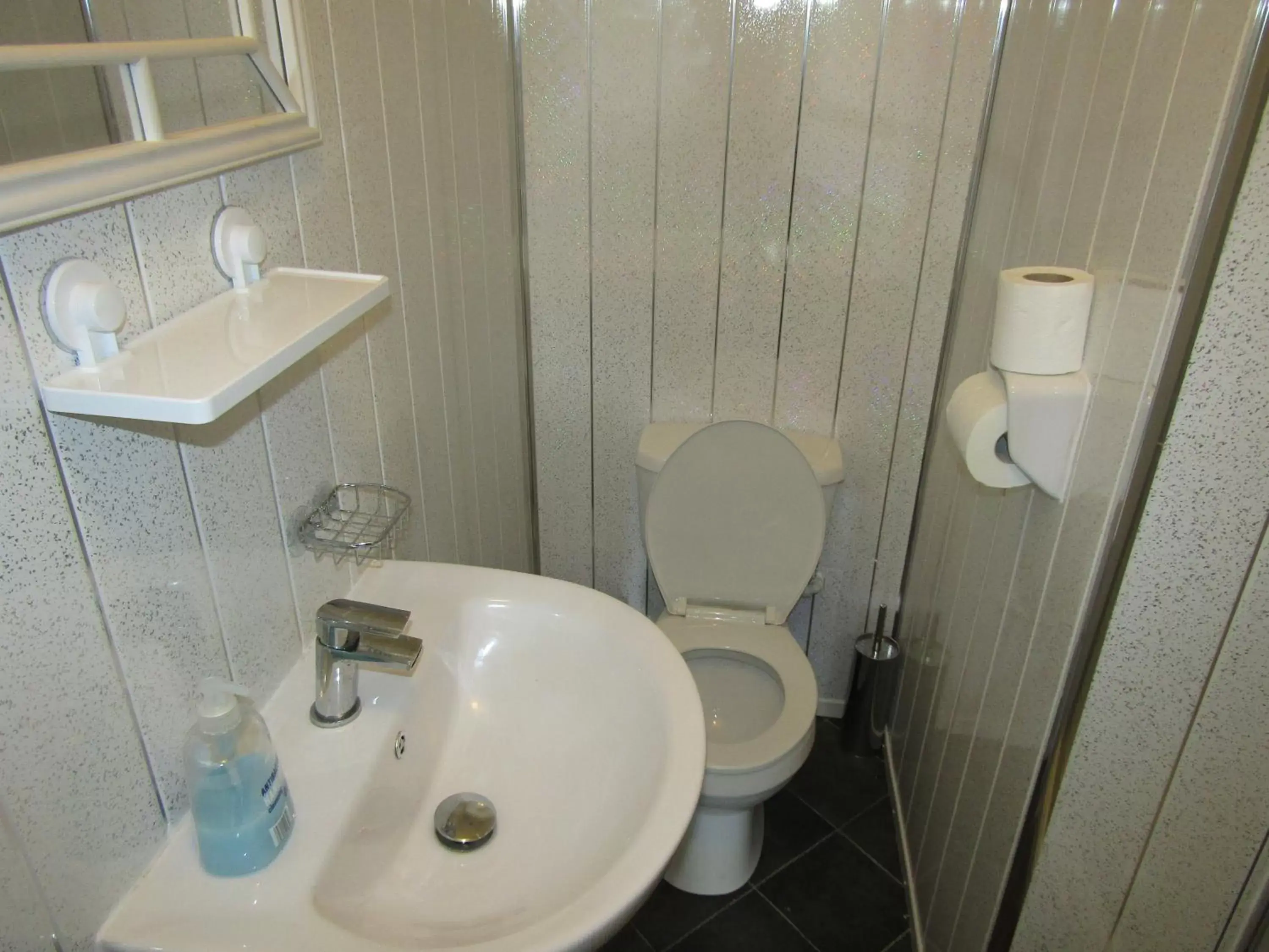Bathroom in Alderley Hotel Blackpool