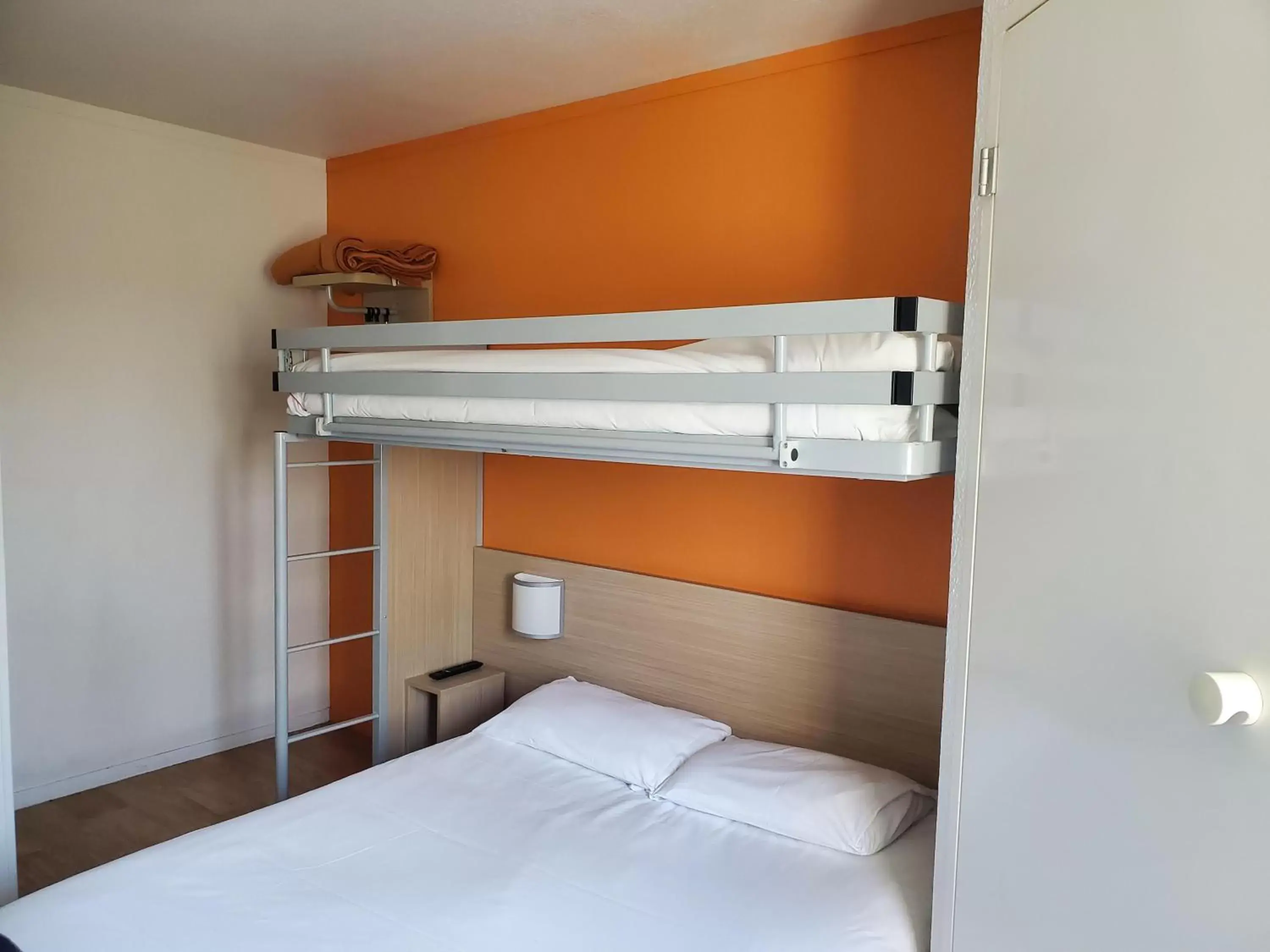 Bunk Bed in PREMIERE CLASSE ANGERS SUD Louvre Hotels group
