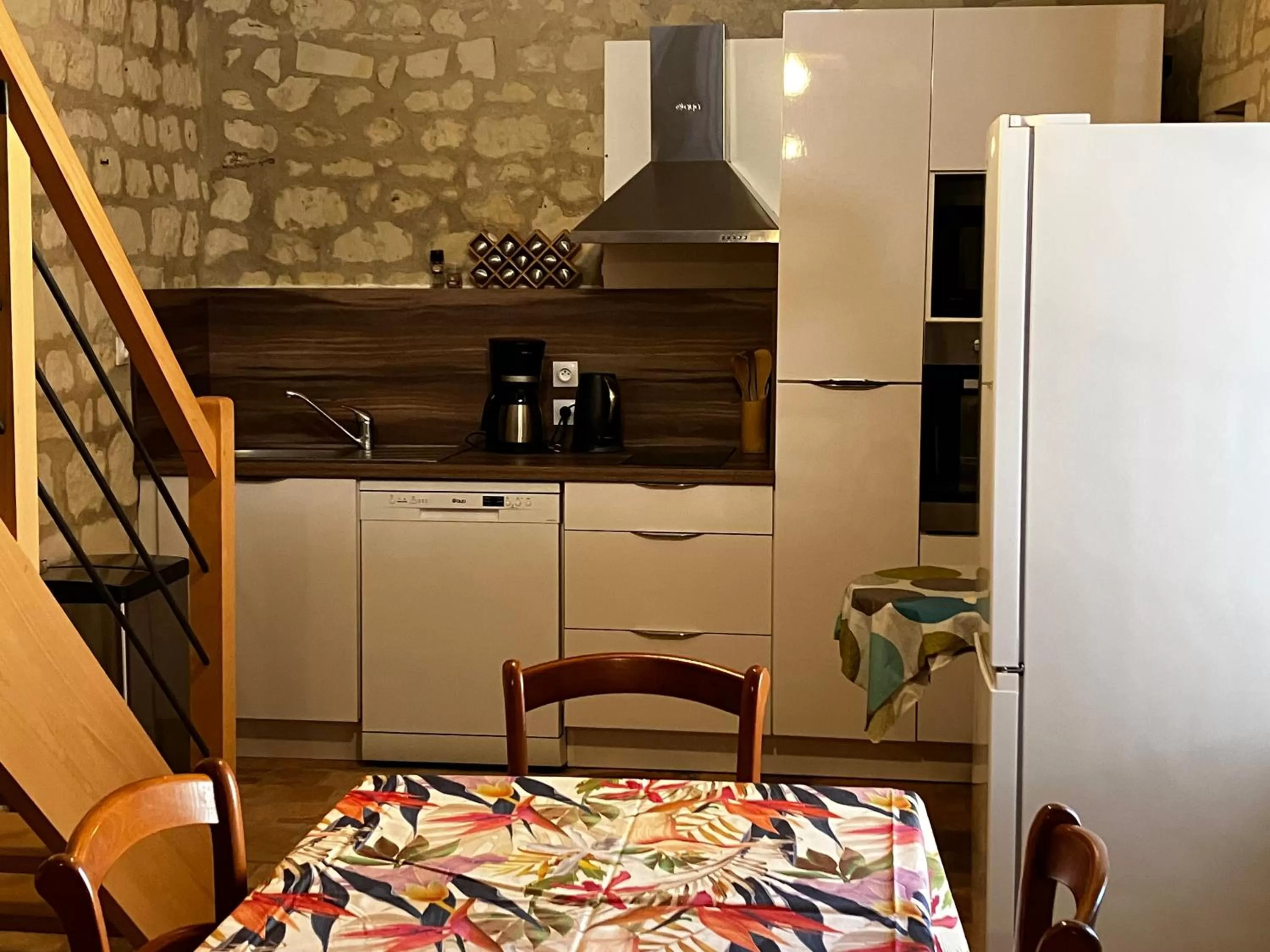 Kitchen or kitchenette in La Bonne Note