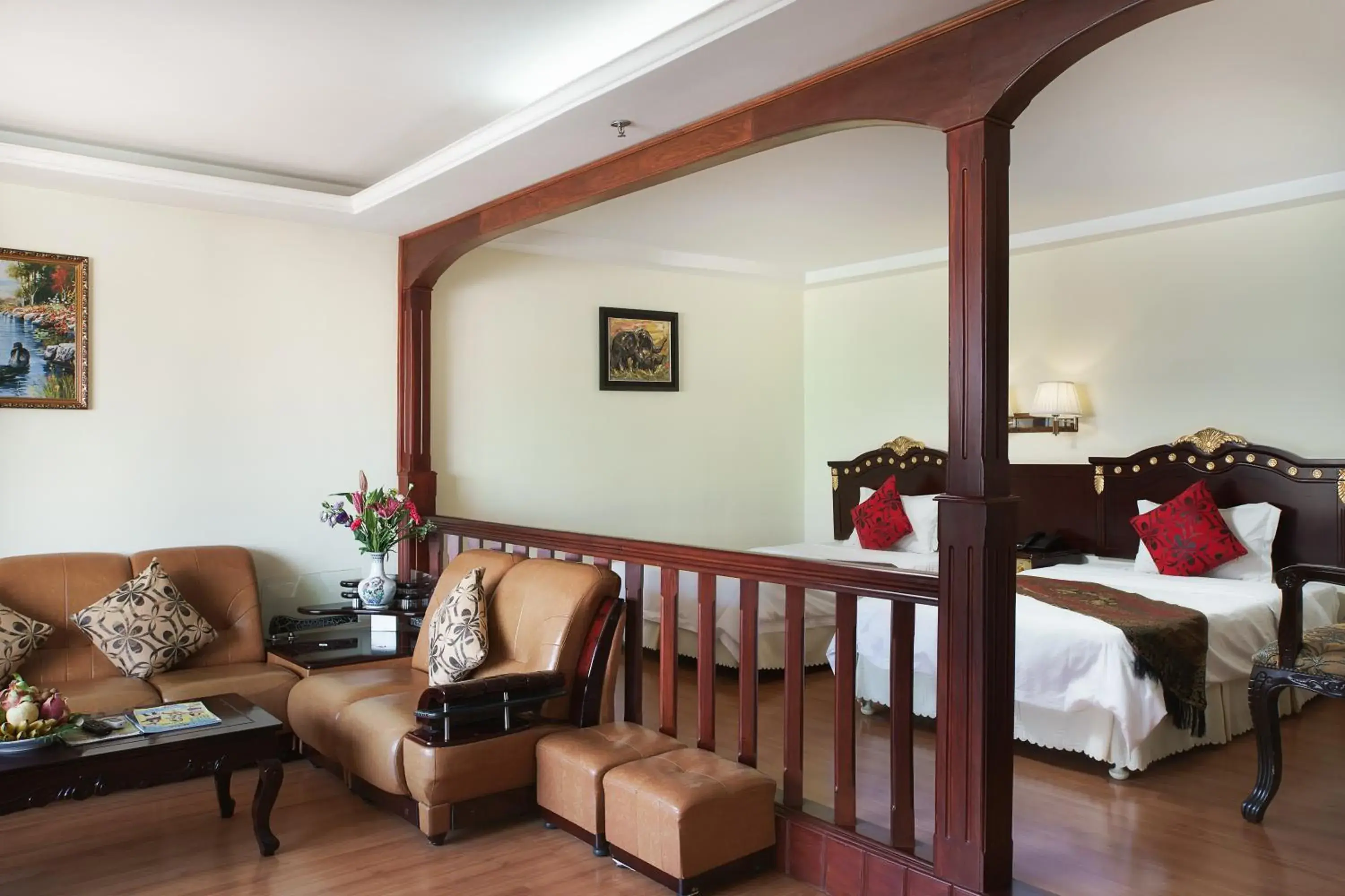 Photo of the whole room, Seating Area in Smiling Hotel