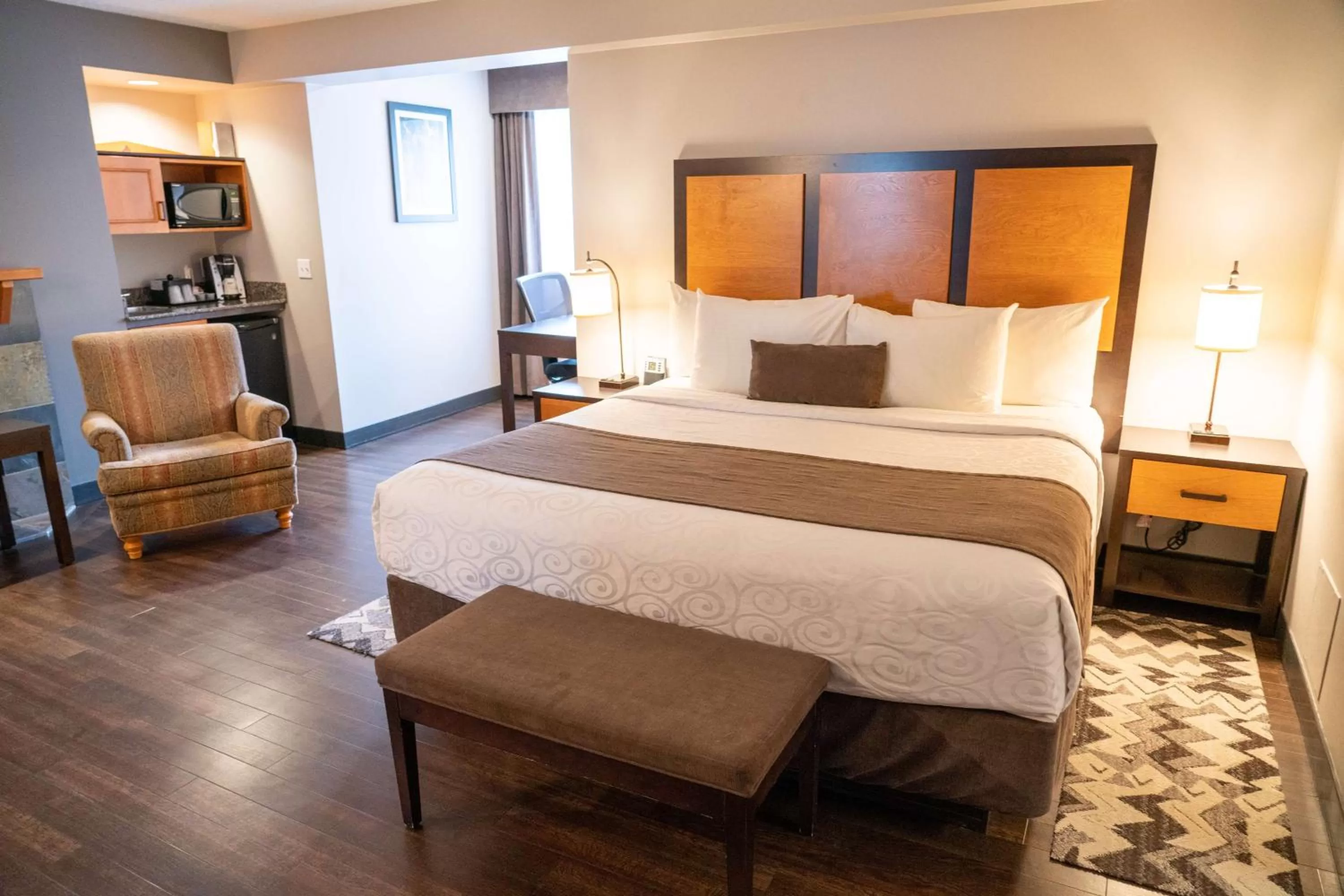 Bedroom, Bed in Pocaterra Inn & Waterslide