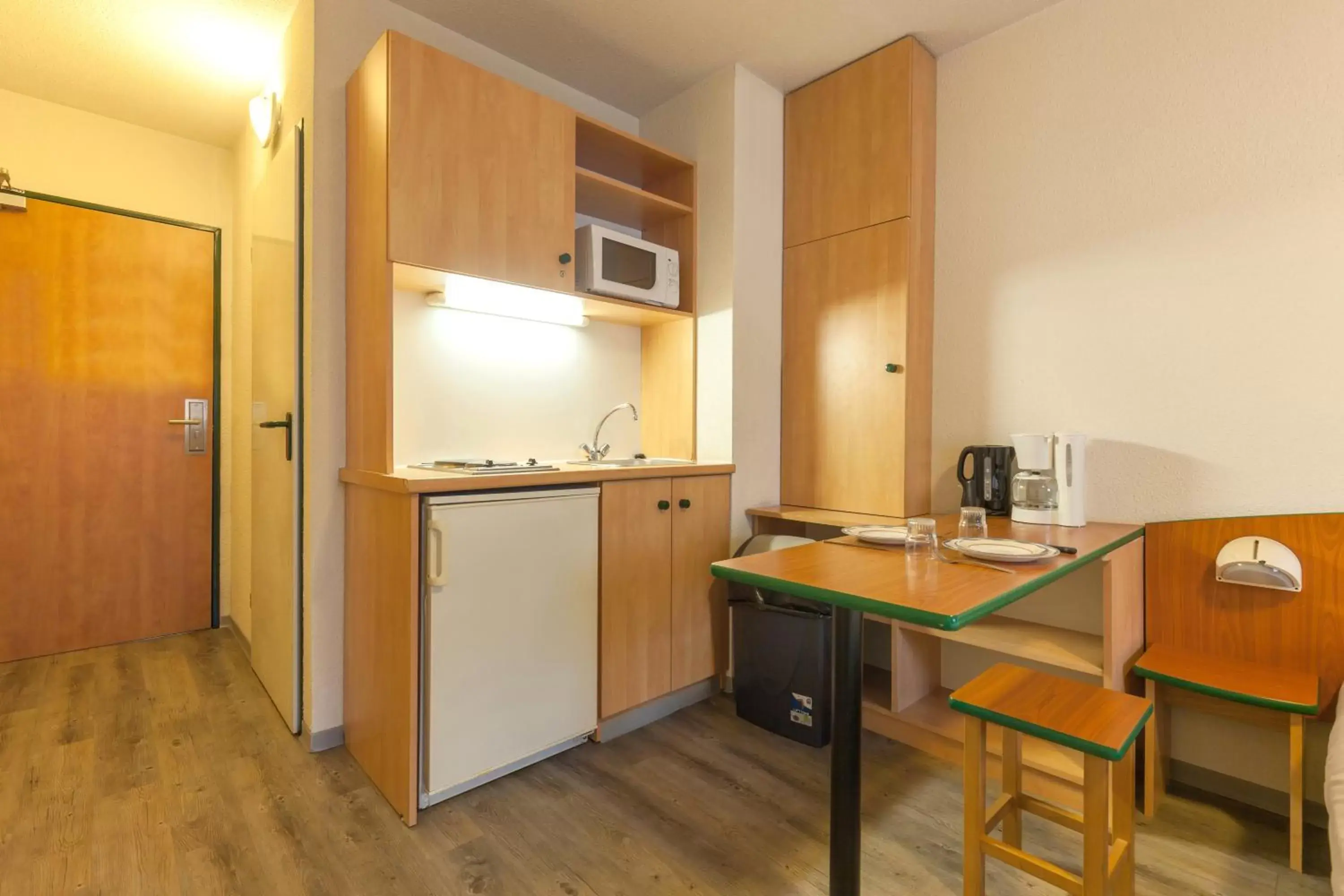 Kitchen or kitchenette, Kitchen/Kitchenette in City Residence Access Strasbourg