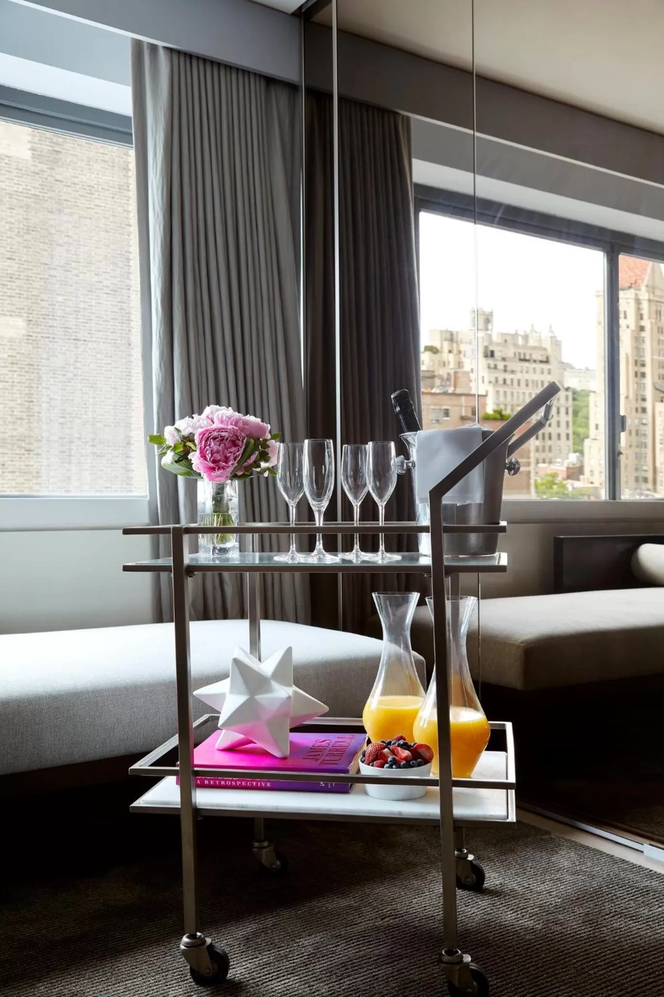 Banquet/Function facilities, Bed in Loews Regency New York Hotel