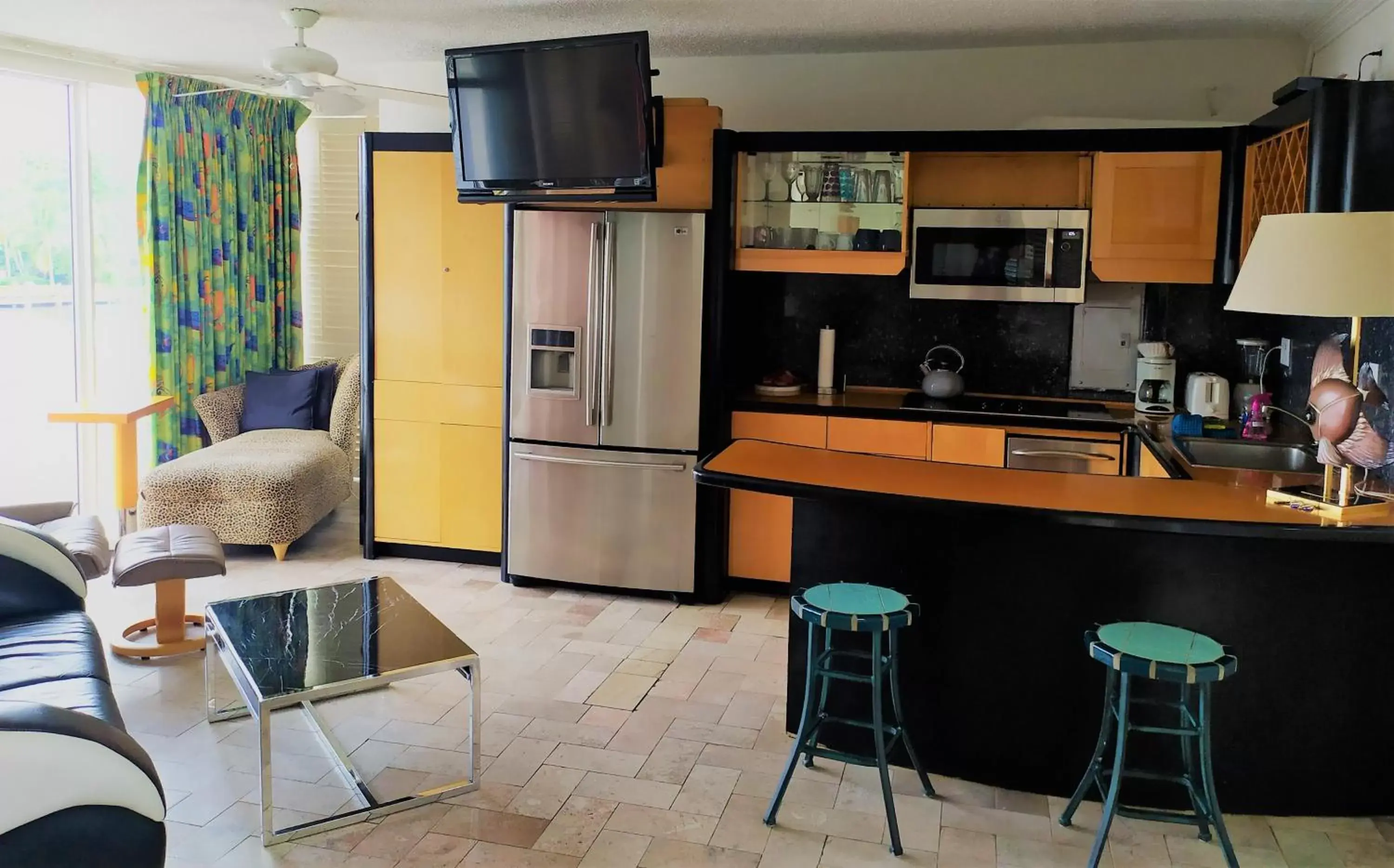 Kitchen or kitchenette, Kitchen/Kitchenette in Manhattan Tower Apartment Hotel