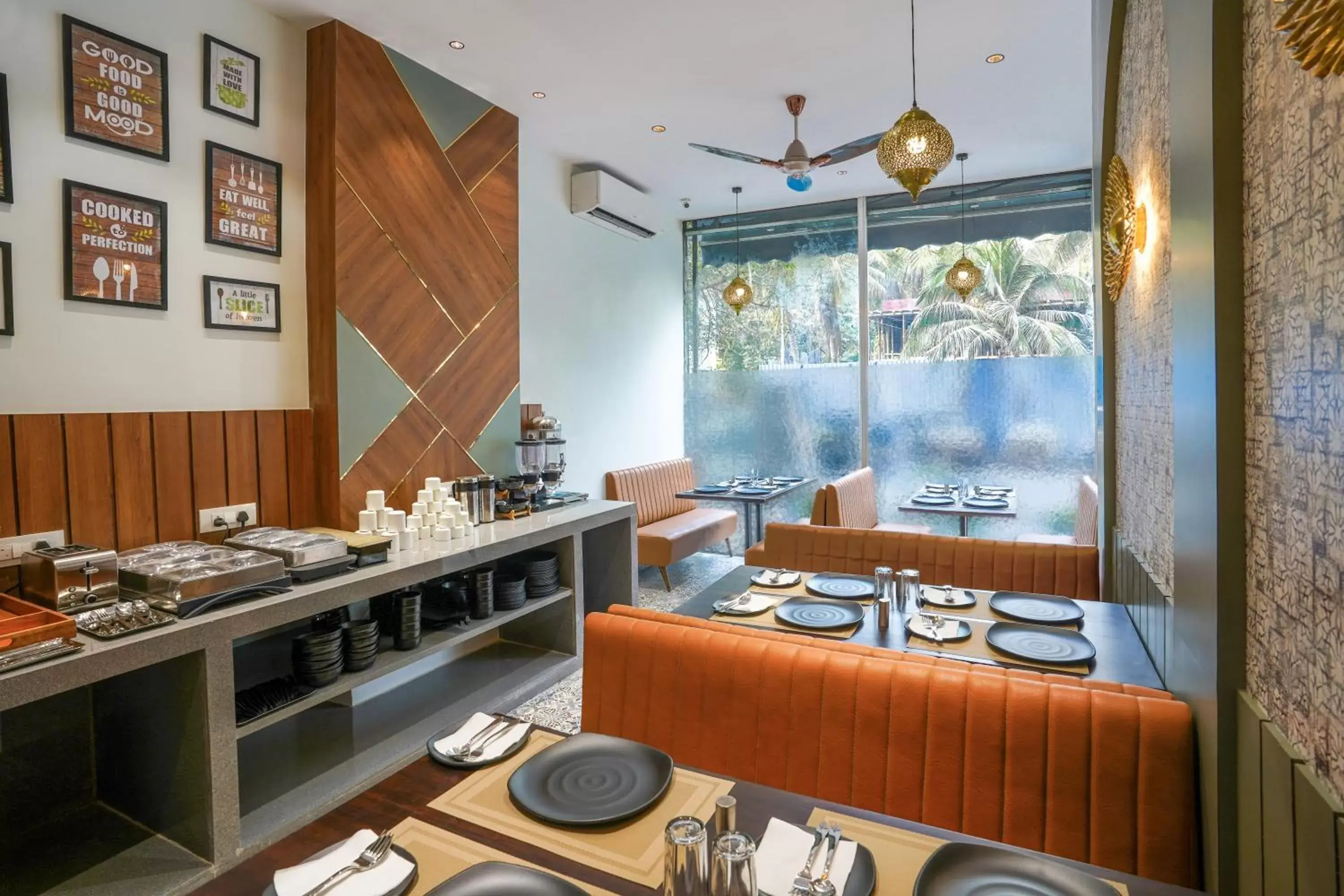 Restaurant/places to eat in Apex Beacon Hotel, Mumbai Restaurant/places to eat in Apex Beacon Hotel, Mumbai